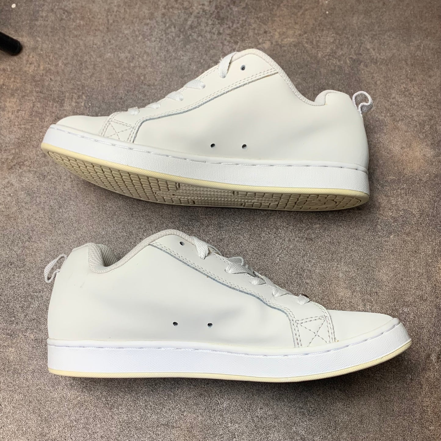 DC Shoes Court Graffik white pink chunky trainers