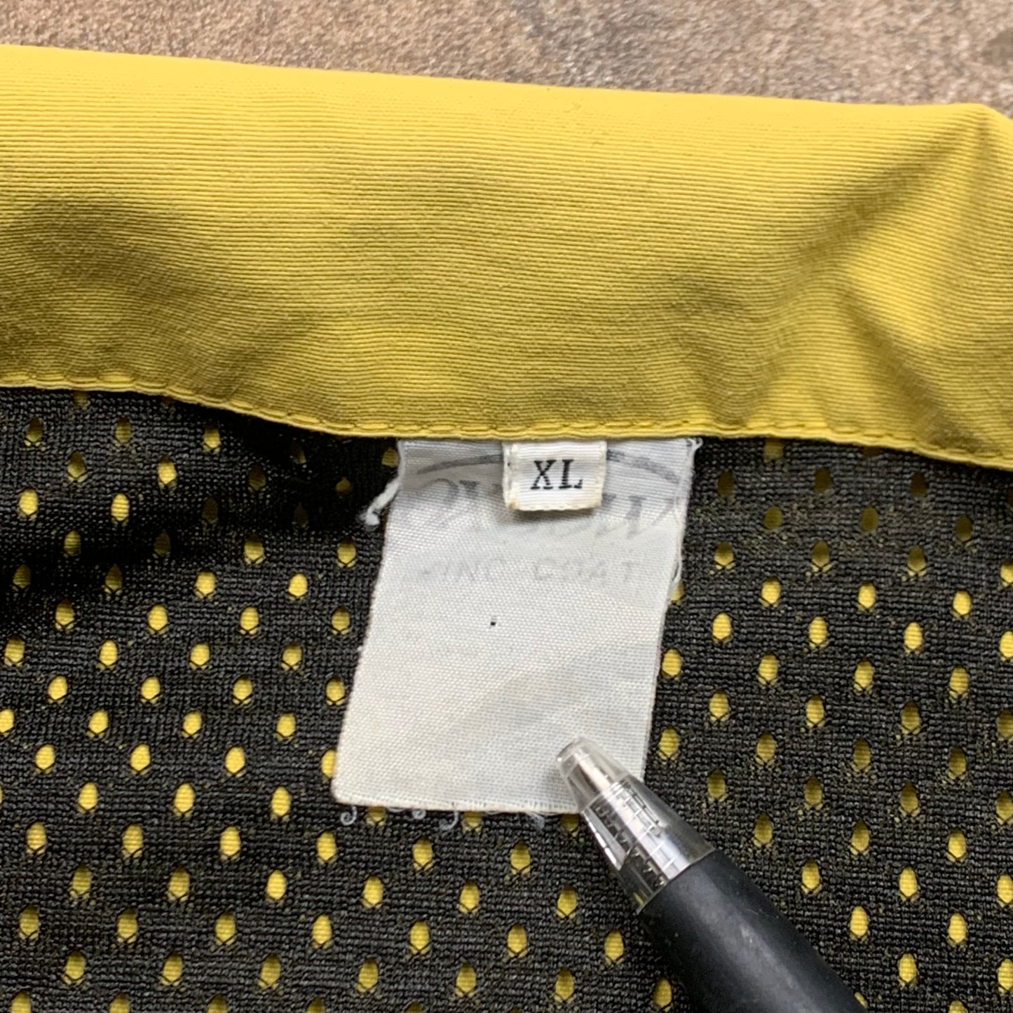 Oxbow 90s yellow graphic boxy zip jacket