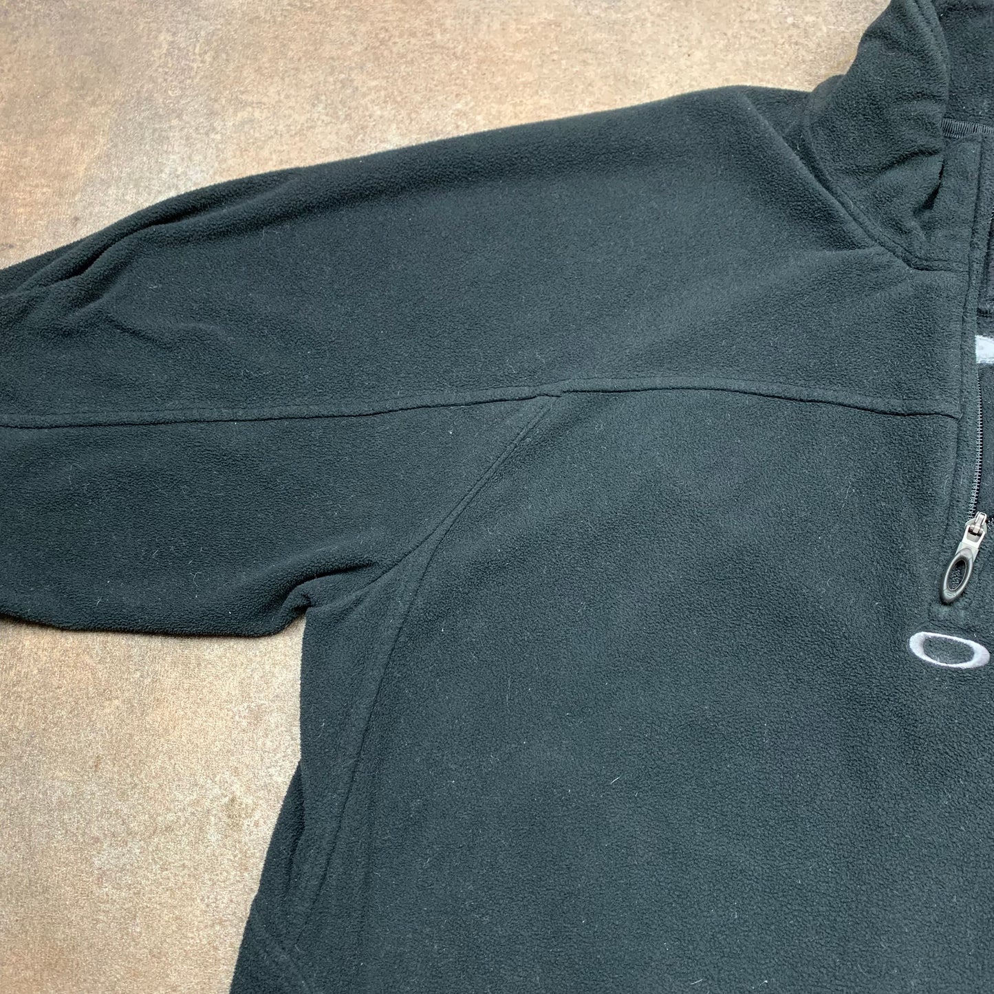 Oakley 00s black quarter zip fleece
