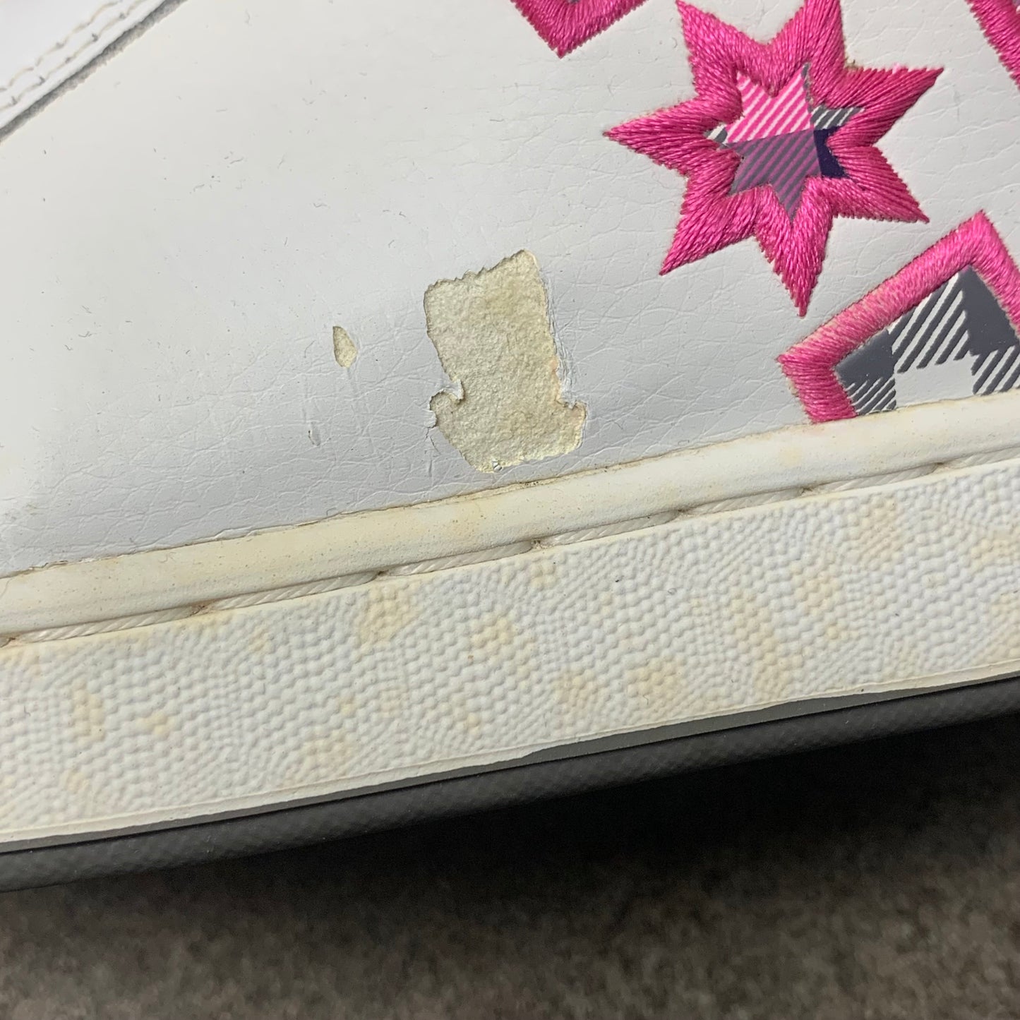 DC Shoes Court Graffik 00s white pink chunky trainers