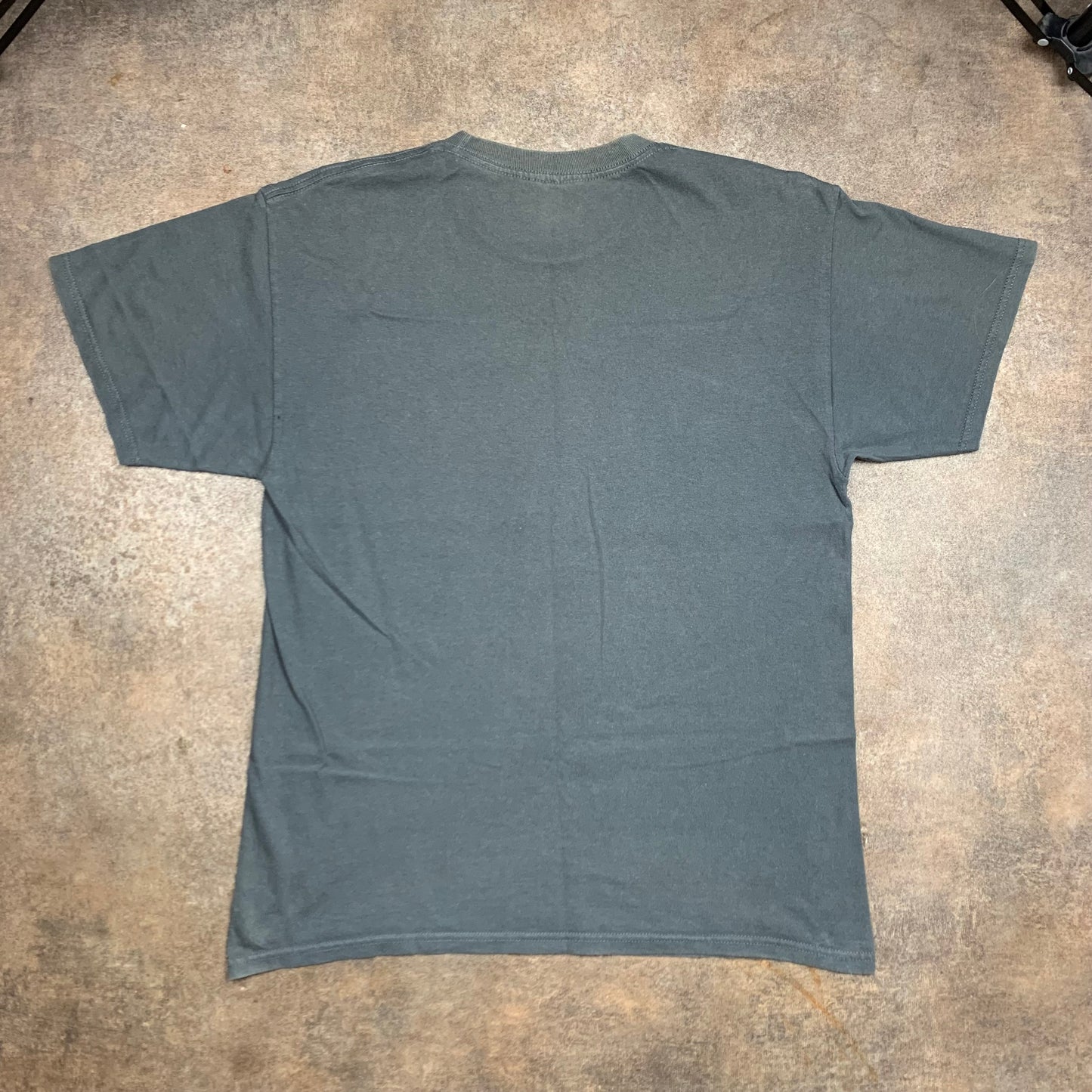 DC Shoes 00s grey graphic tee