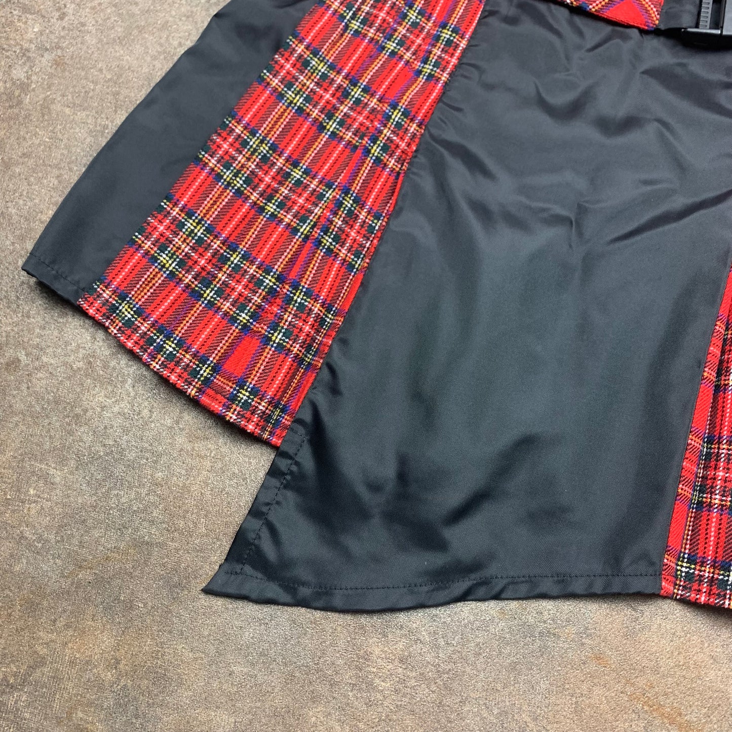 Cyberdog 00s plaid black red miniskirt