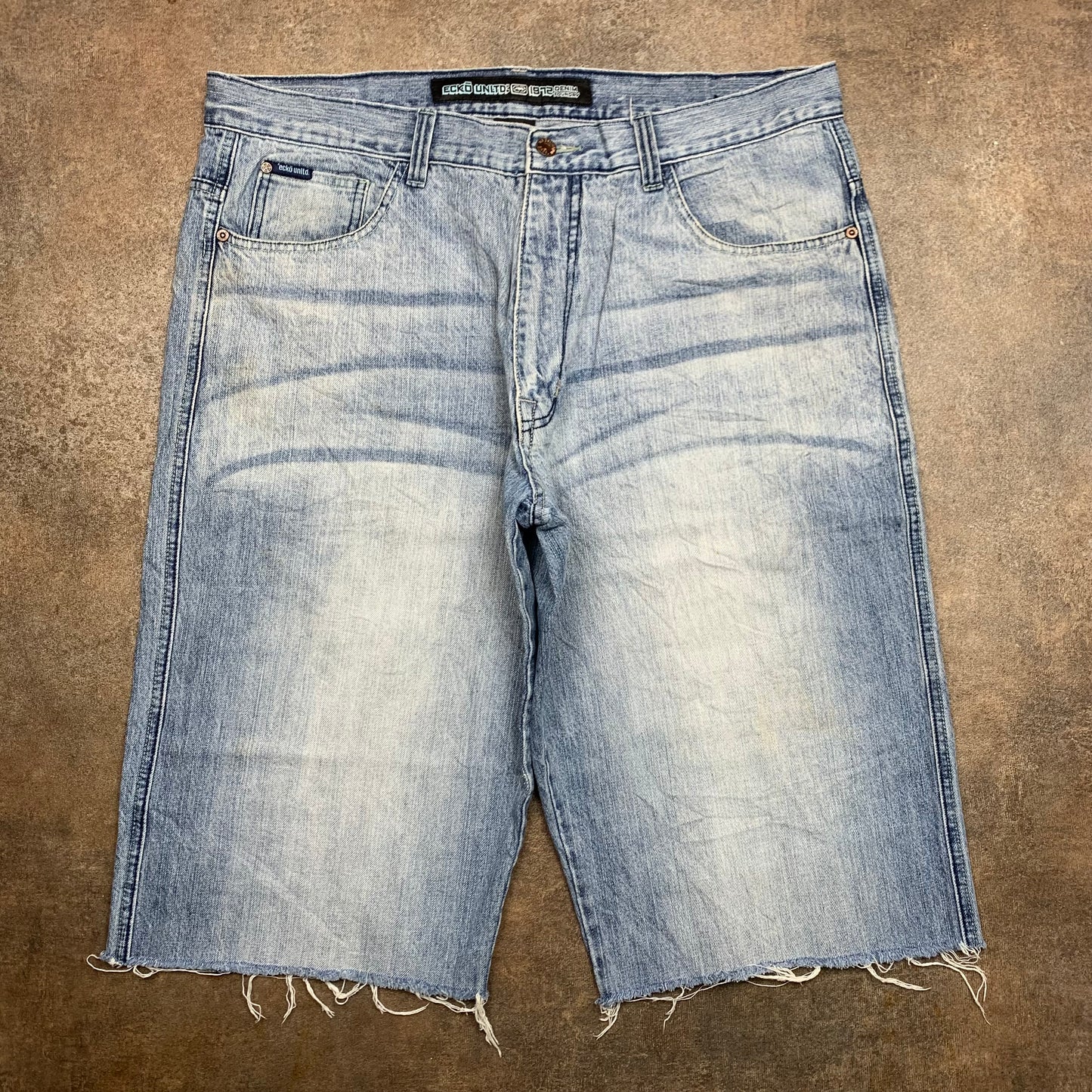 Ecko Unltd. 00s light blue baggy graphic jorts
