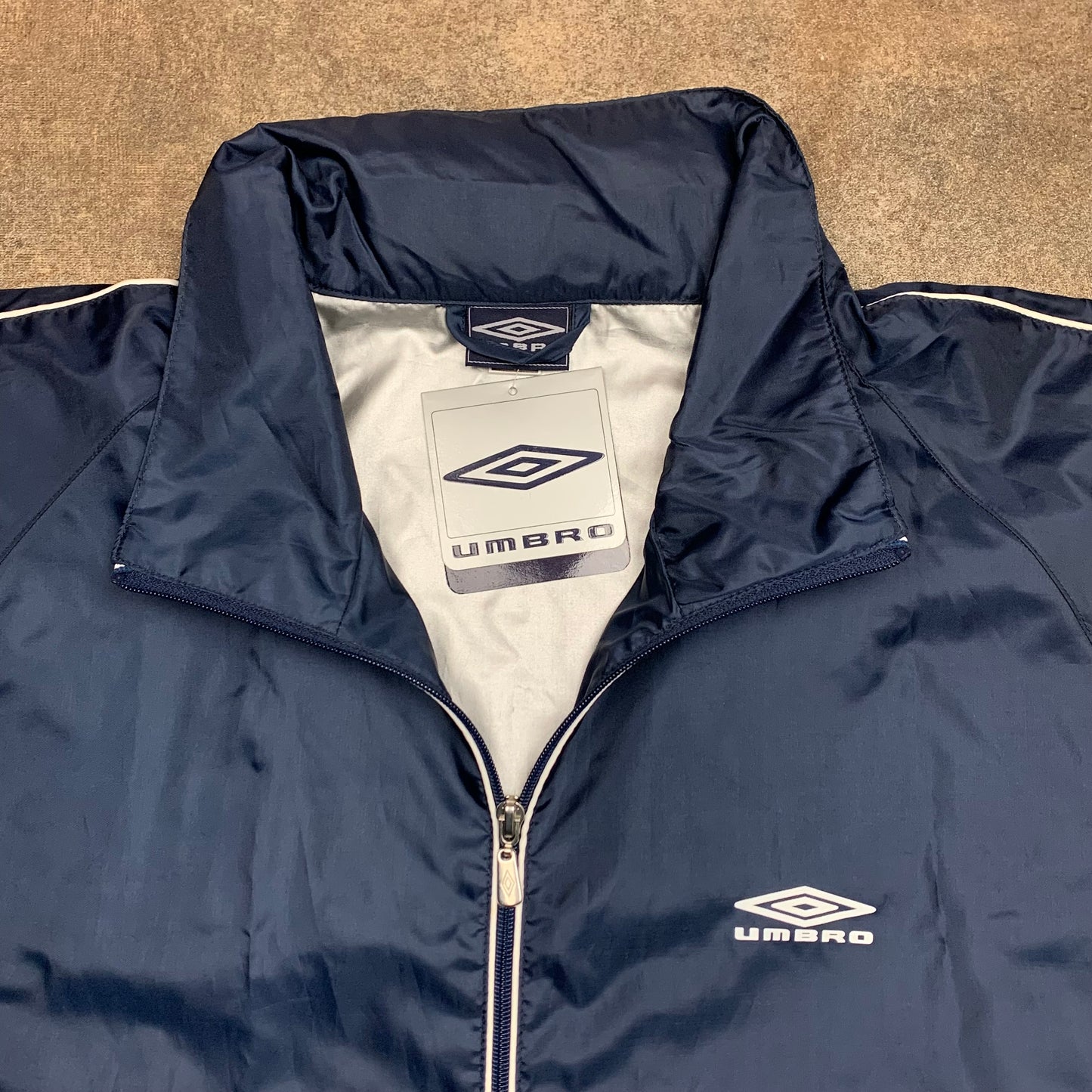 Umbro 00s navy graphic deadstock jacket