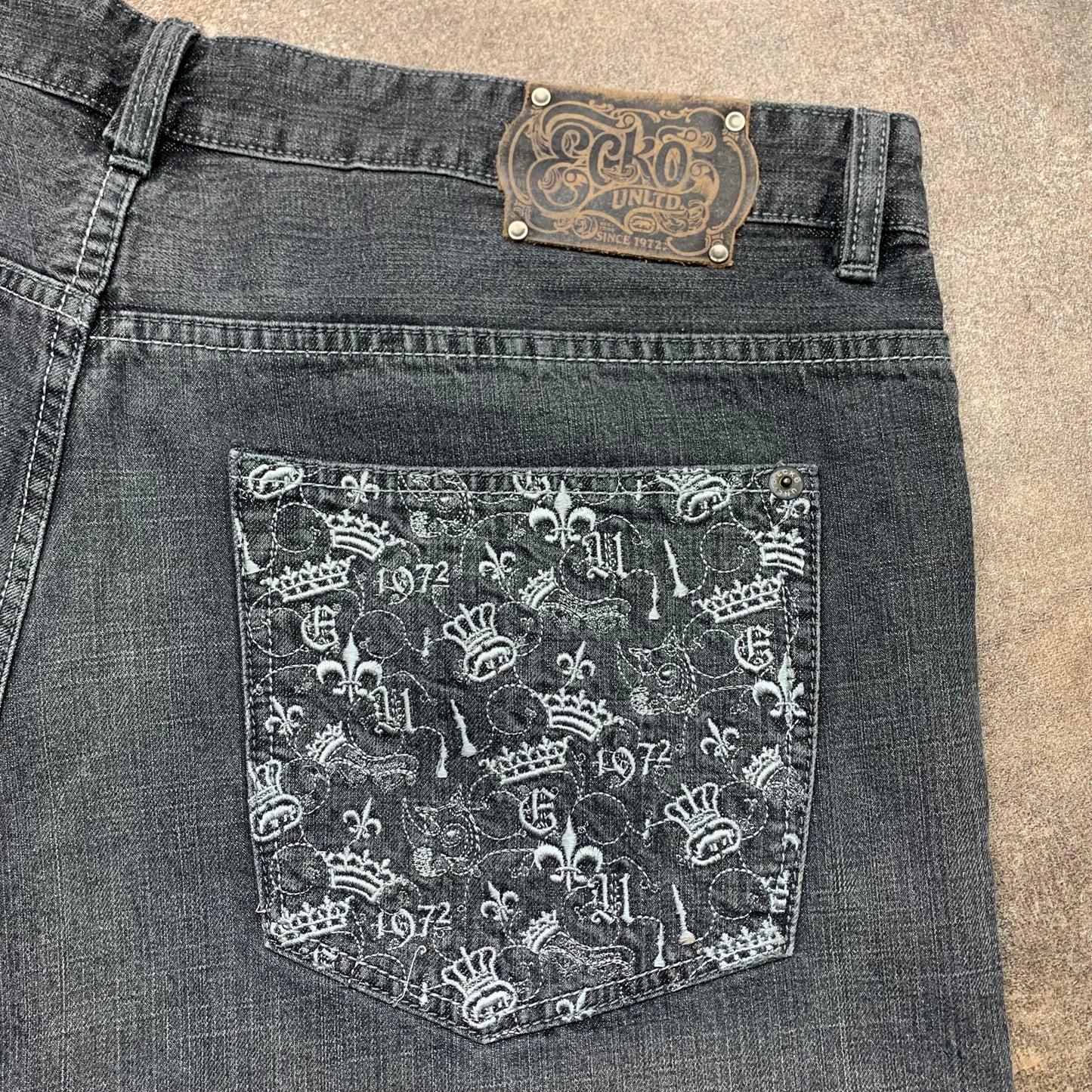Ecko Unltd. 00s grey baggy graphic jeans