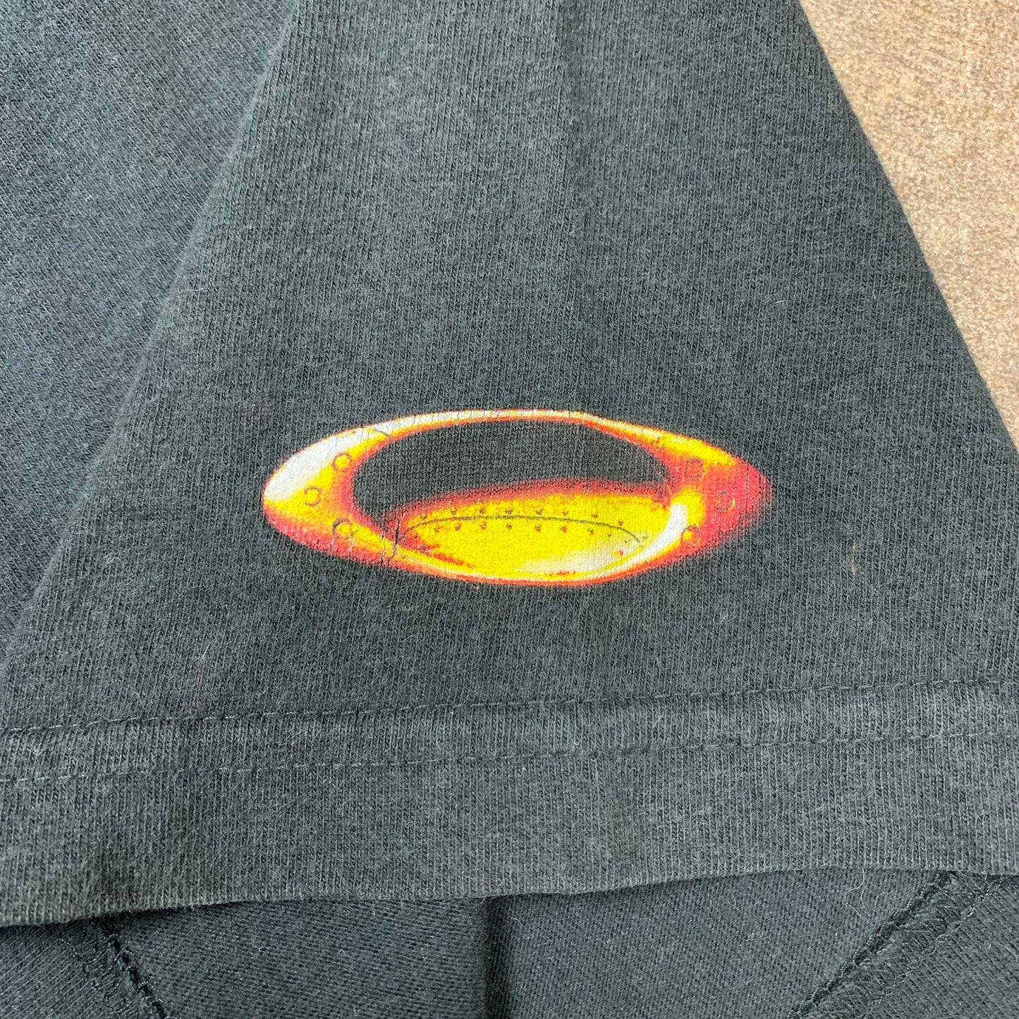Oakley Software 90s flame graphic tee (XL)