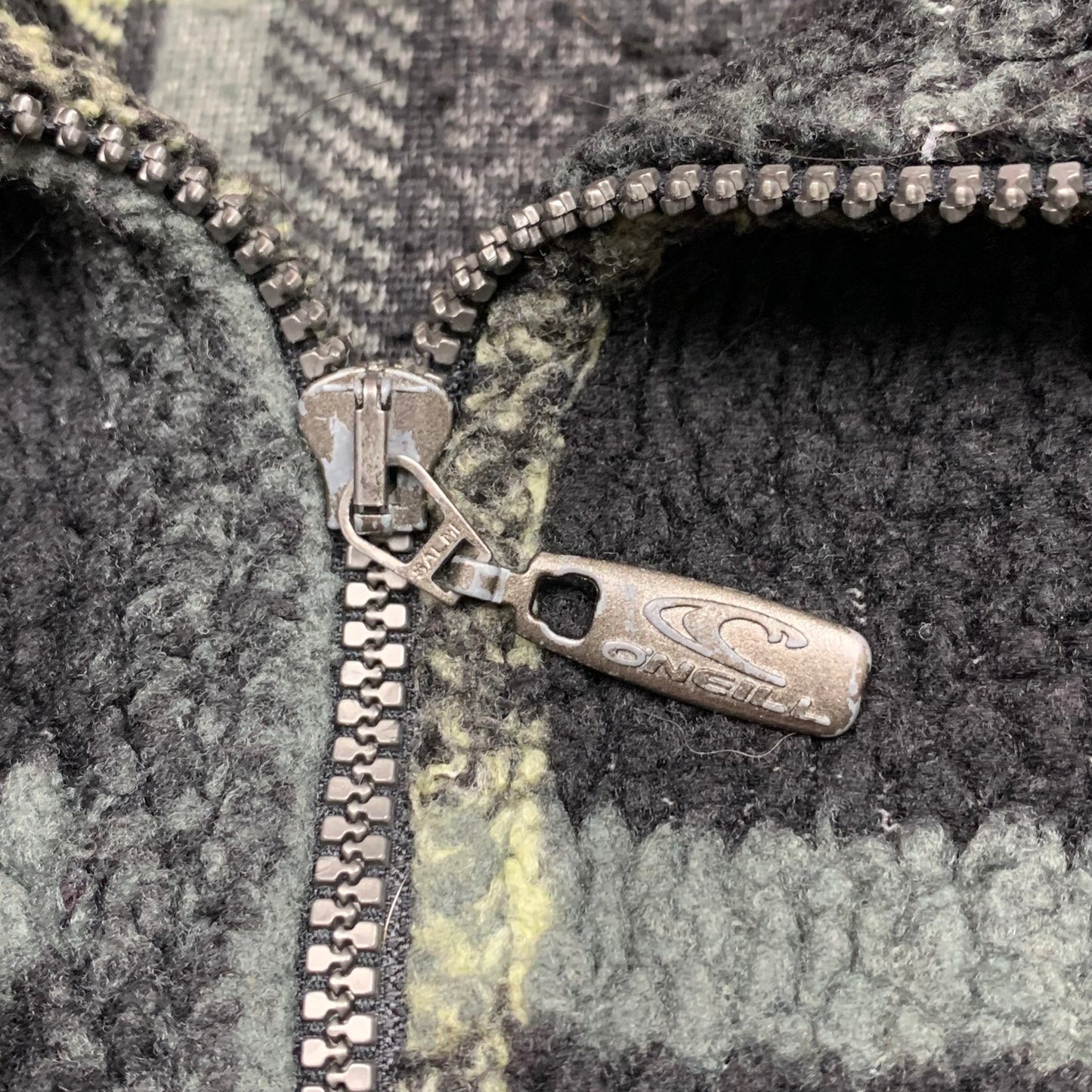O'Neill 00s plaid quarter zip fleece