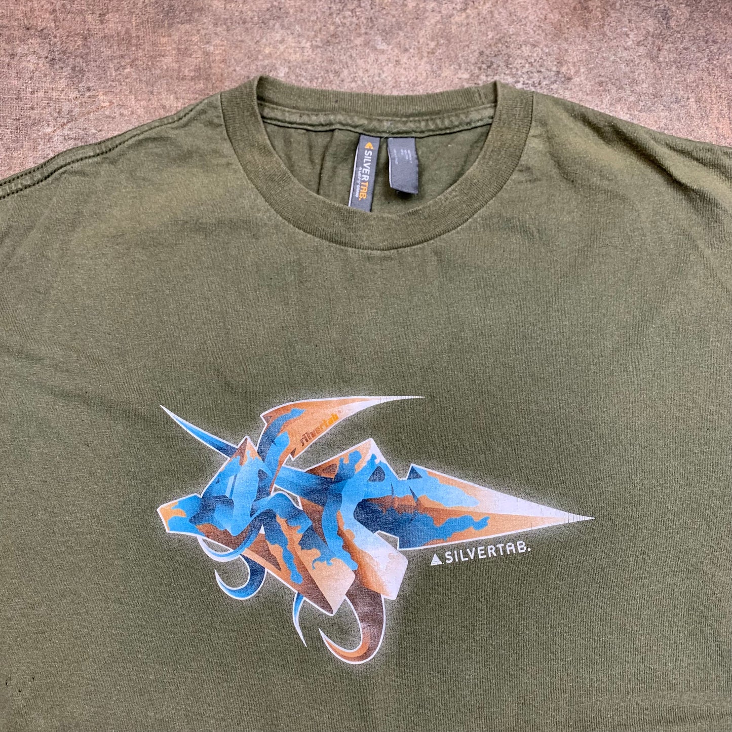 Levi's Silvertab 00s khaki graphic long sleeve tee