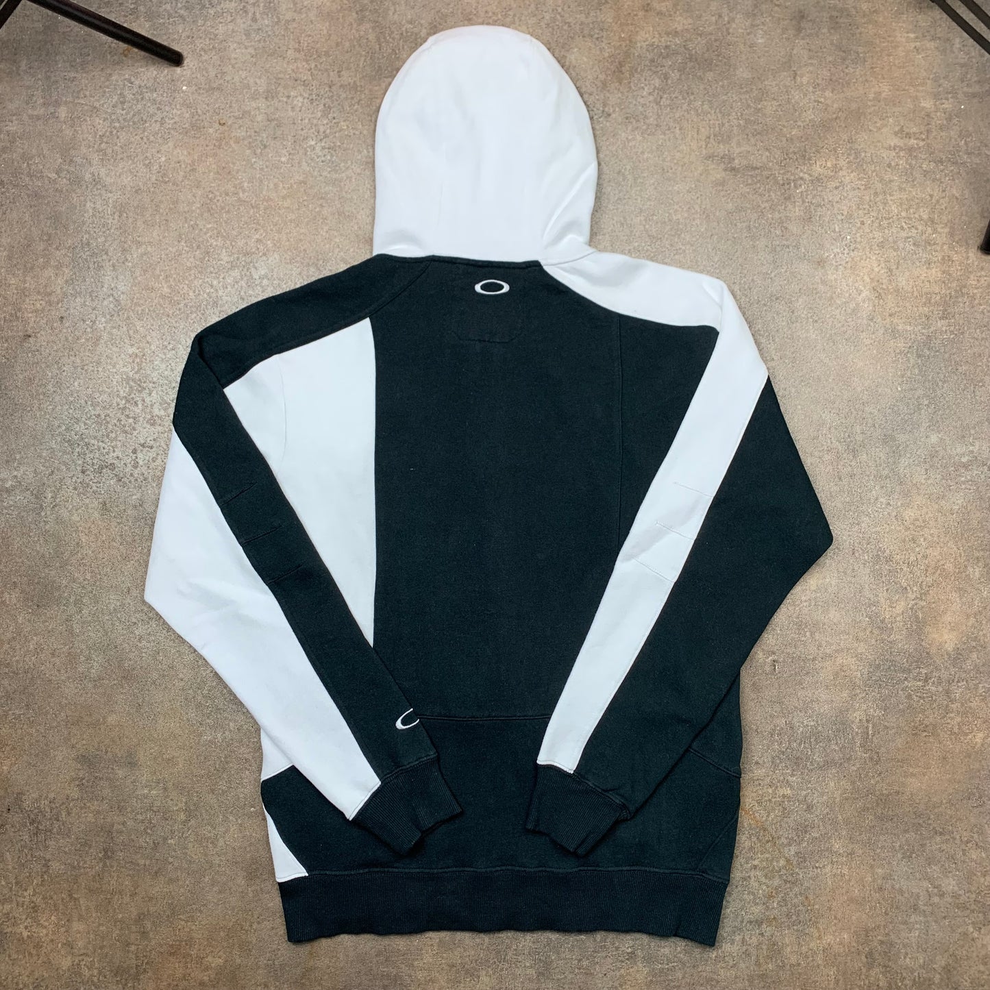 Oakley 00s two tone embroidered hoodie
