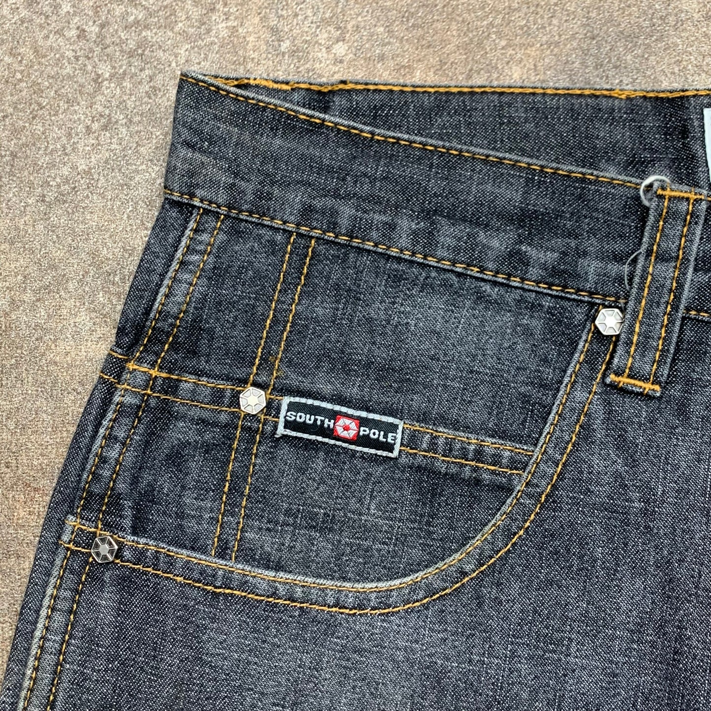 Southpole 90s black baggy graphic carpenter jorts