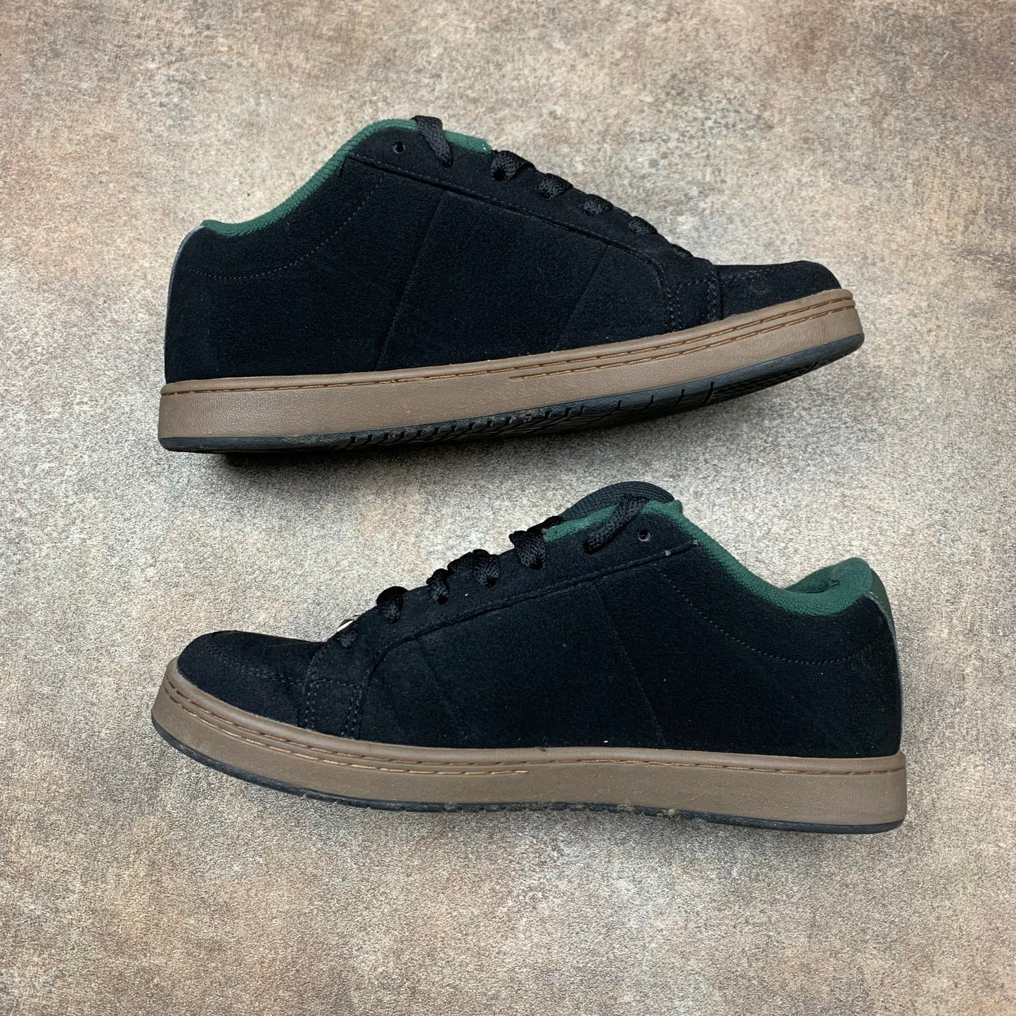 Etnies Kingpin black studded trainers