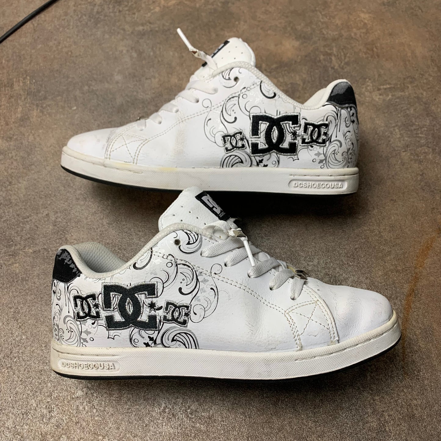 DC Shoes Pixie 3 00s white black chunky trainers