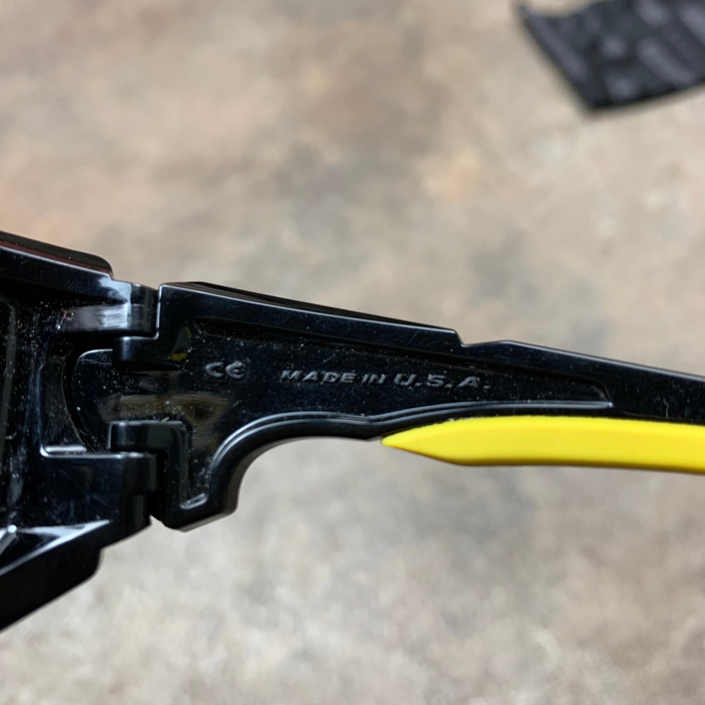 Oakley 00s Livestrong Scalpel sunglasses