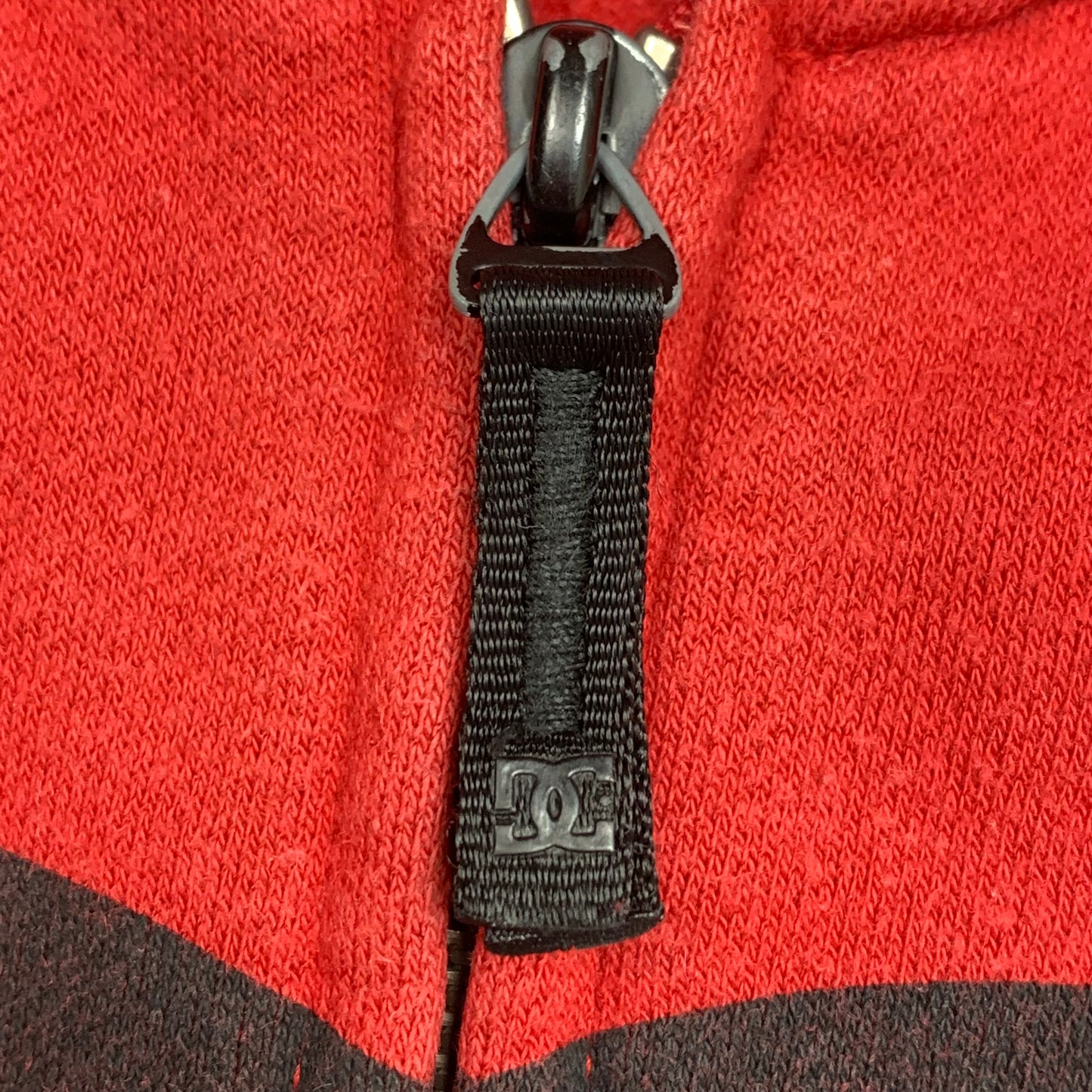 DC Shoes 00s red graphic zip hoodie