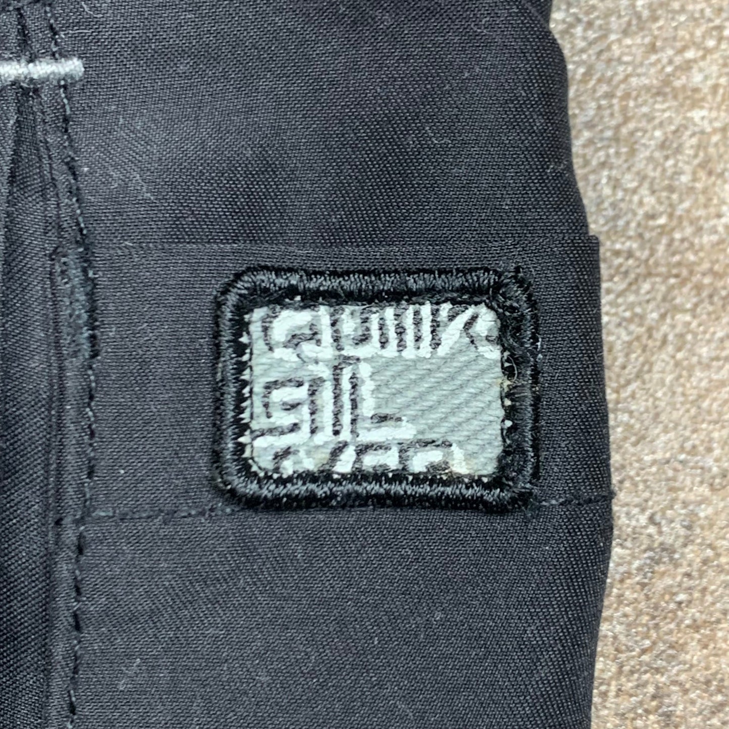 Quiksilver 00s black baggy cargo shorts