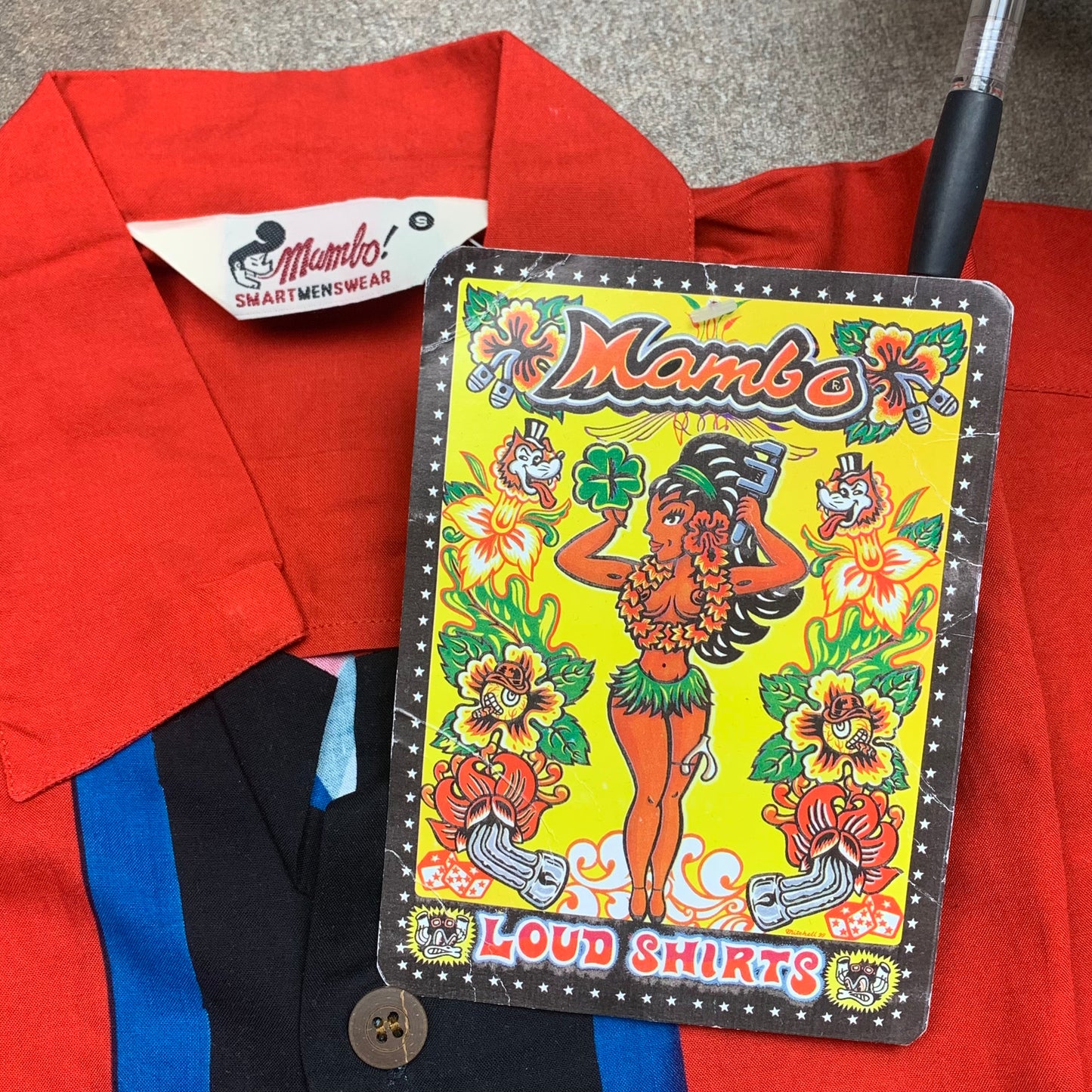 Mambo 90s red blue graphic Loud Shirt
