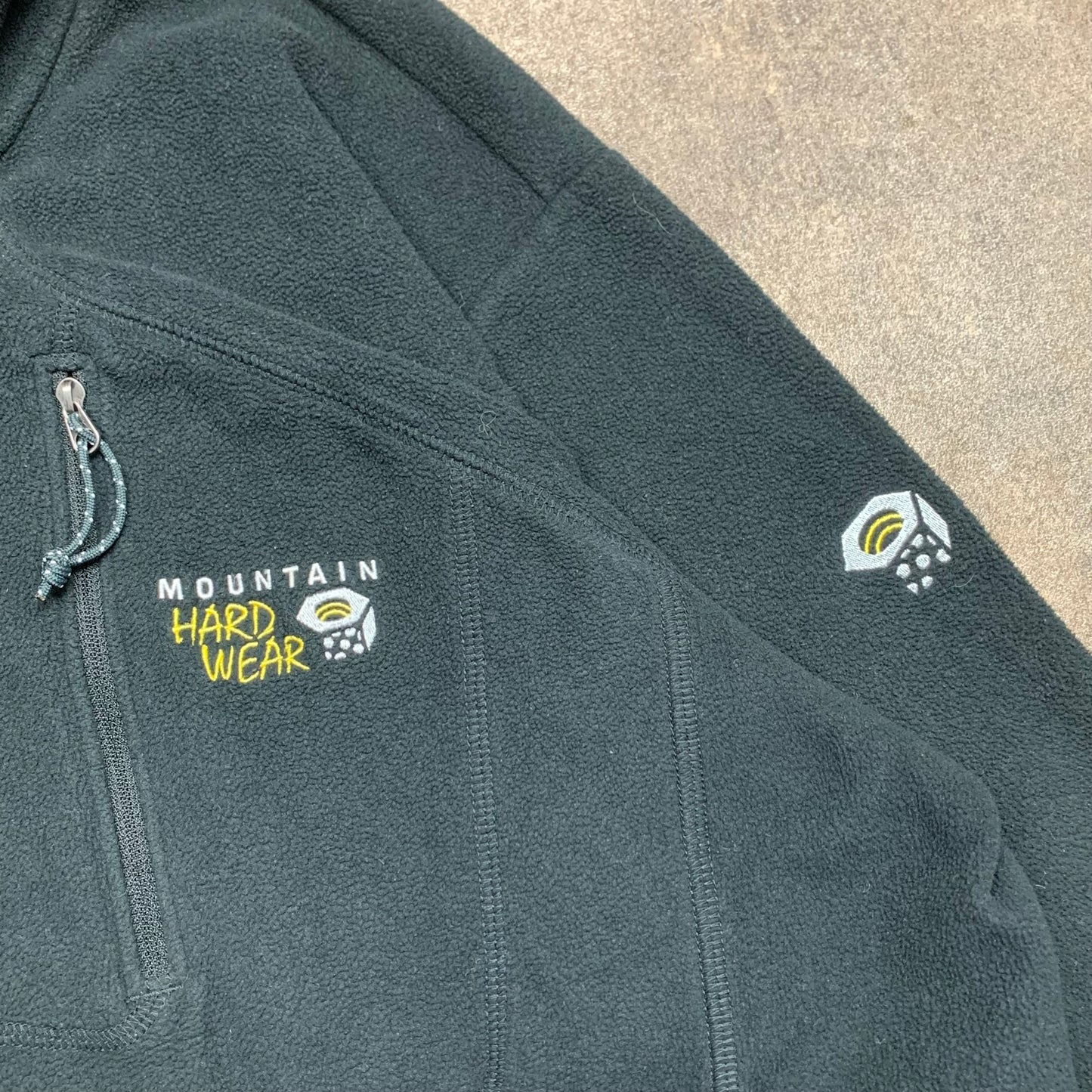 Mountain Hardwear 00s black zip fleece