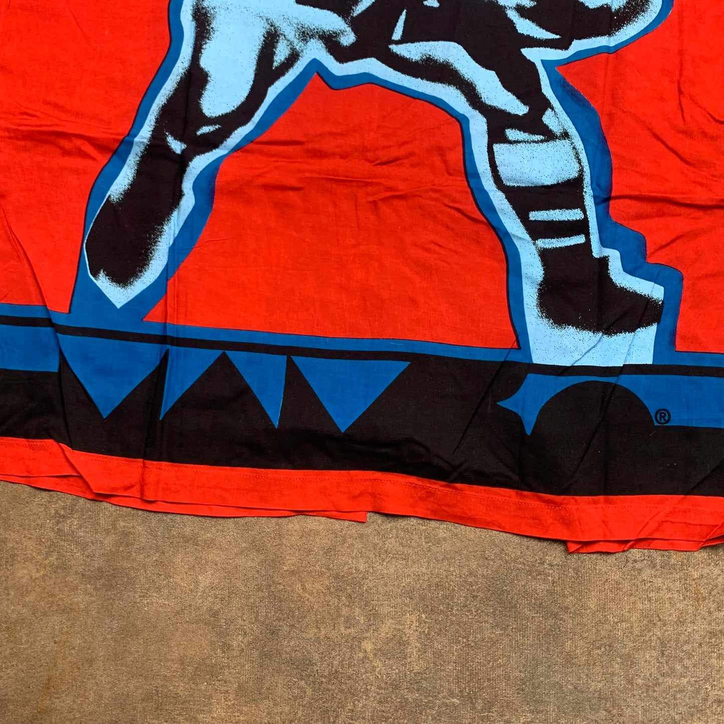 Mambo 90s red blue graphic Loud Shirt