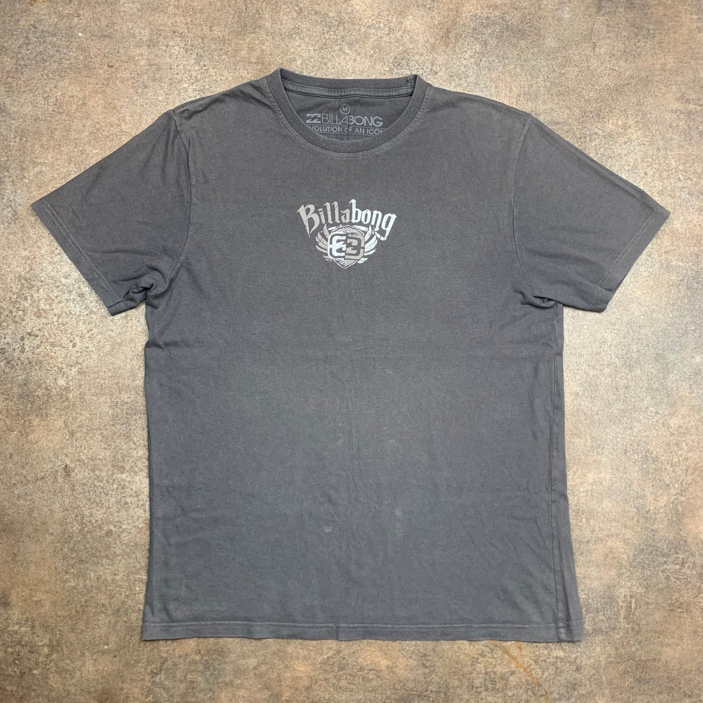 Billabong 00s grey surf graphic tee