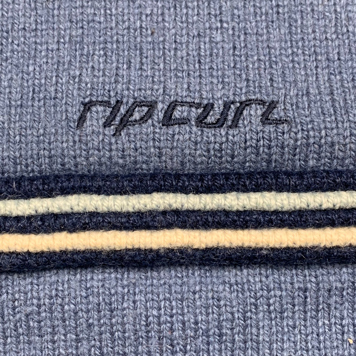 Rip Curl 00s graphic blue knit jumper