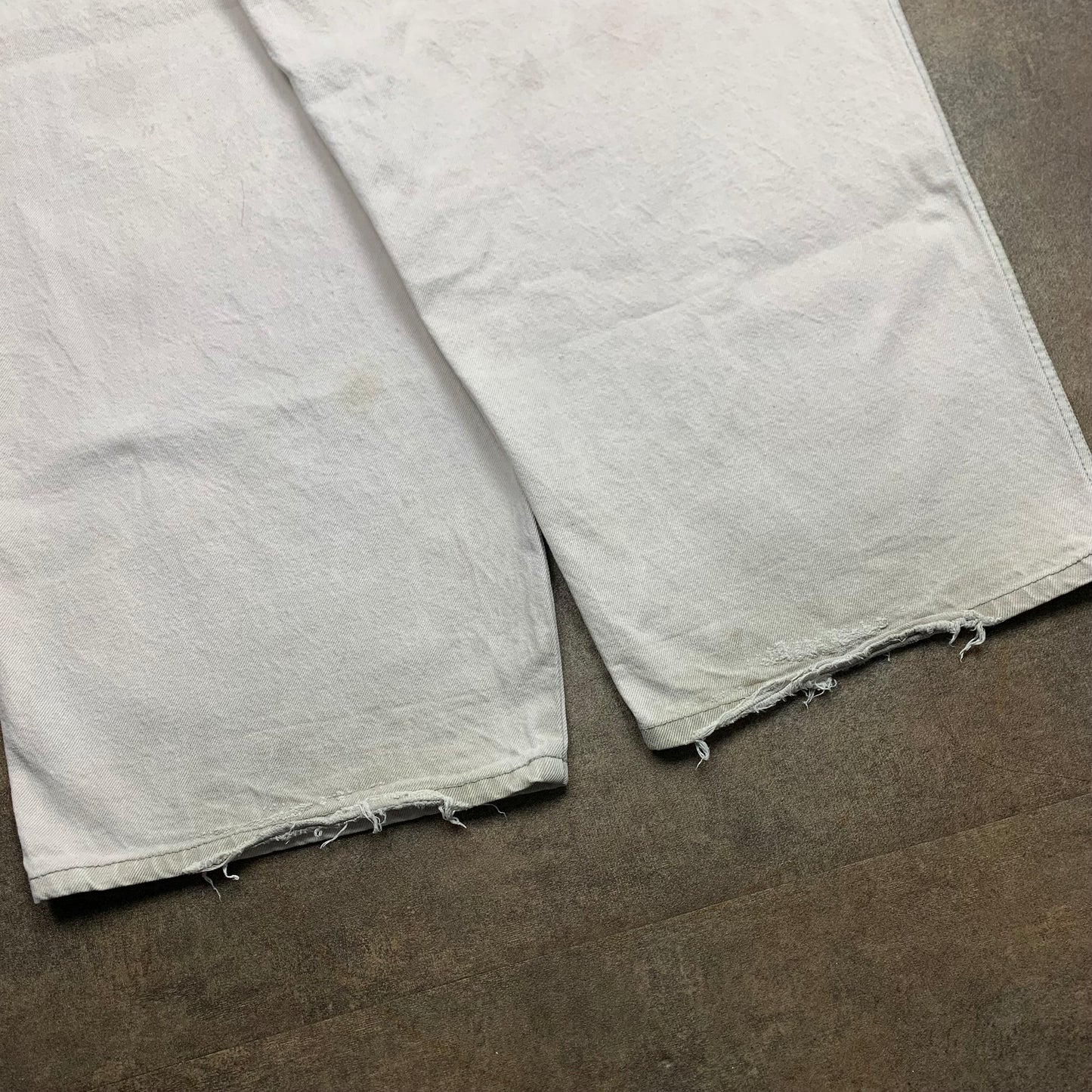 Interstate 90s baggy embroidered jeans