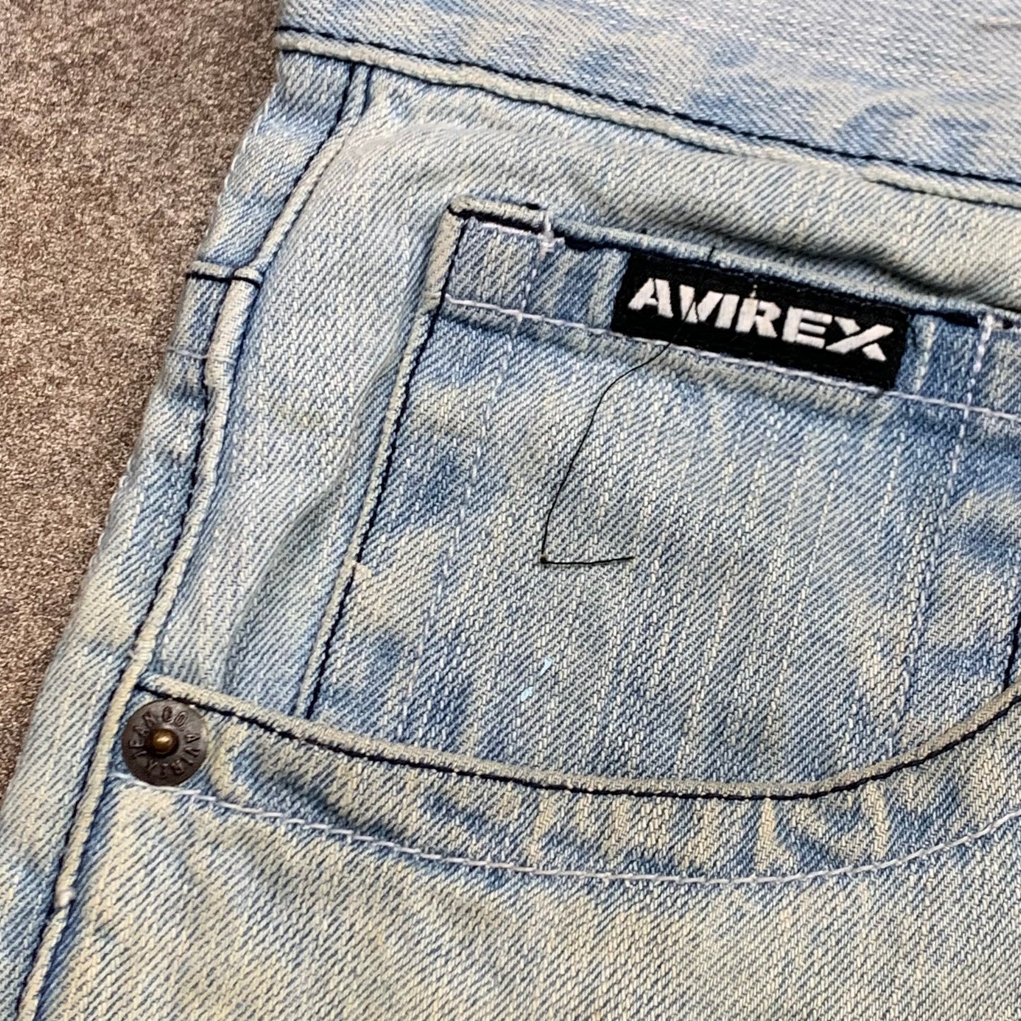 Avirex 00s pale blue faded baggy jorts