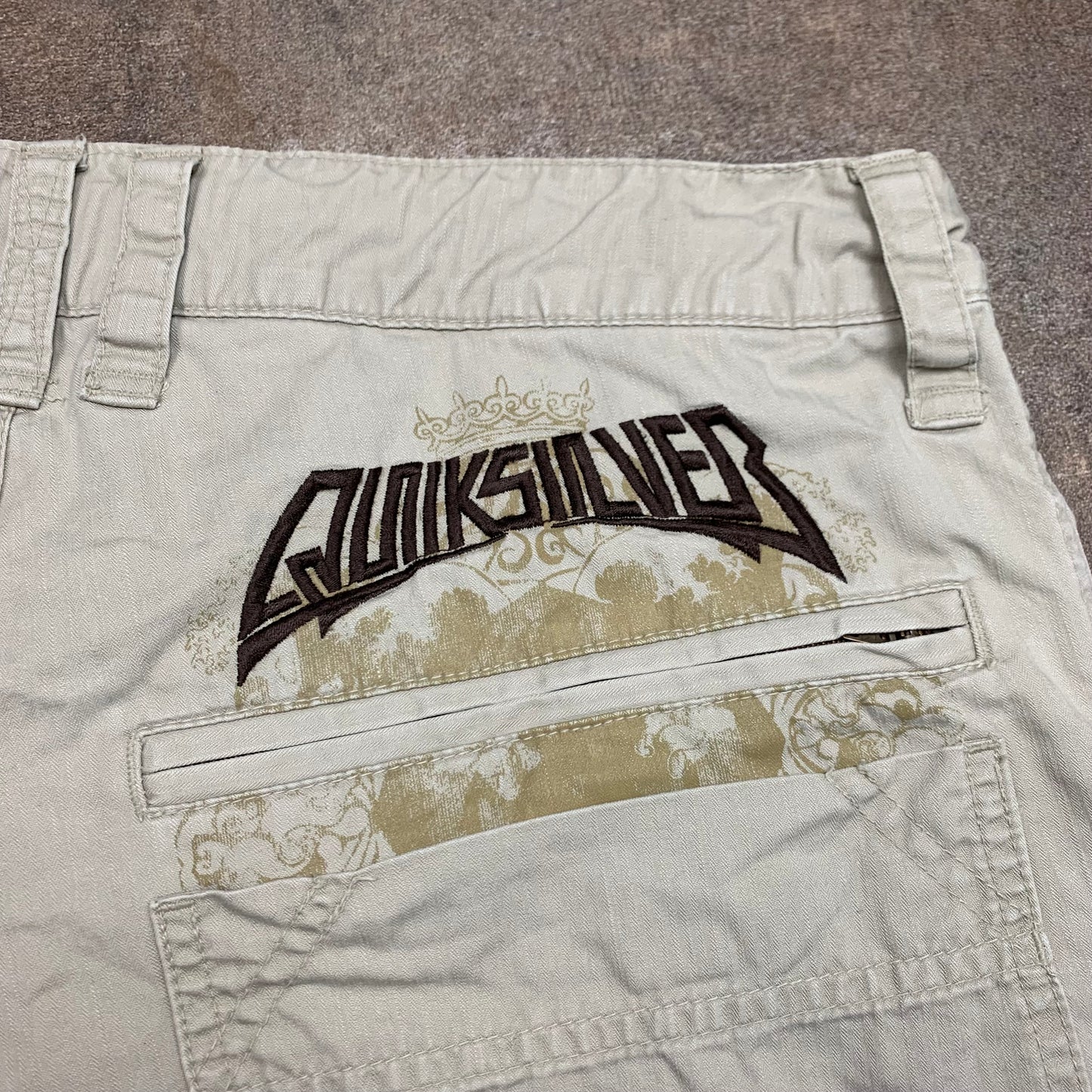 Quiksilver 00s baggy cream graphic jeans