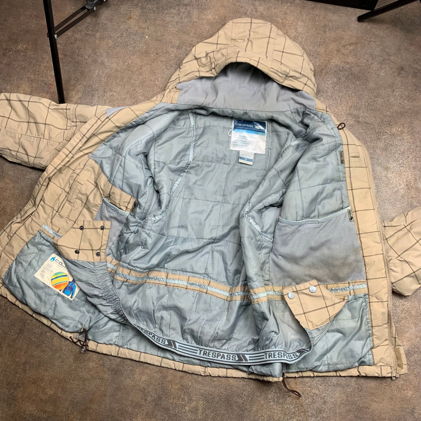 Trespass 00s plaid cream beige ski jacket
