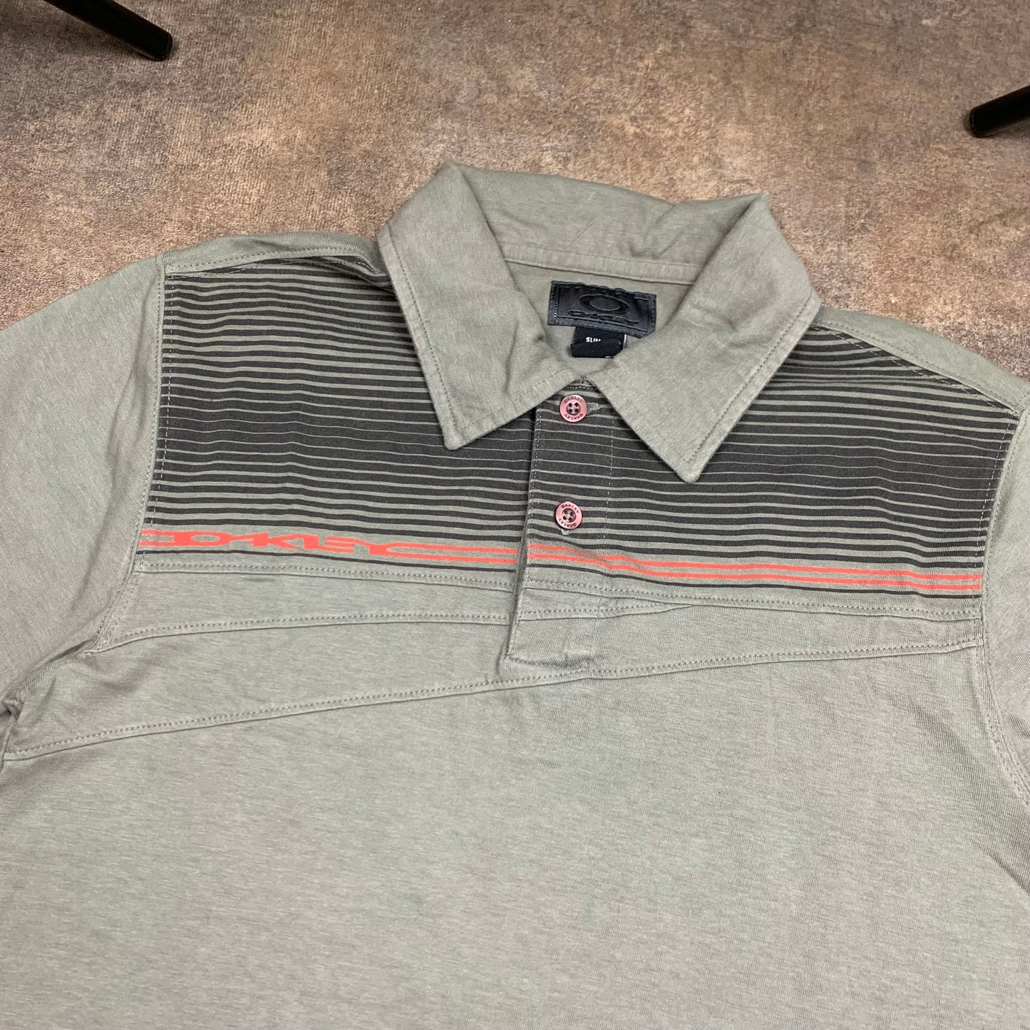 Oakley 00s grey graphic polo shirt