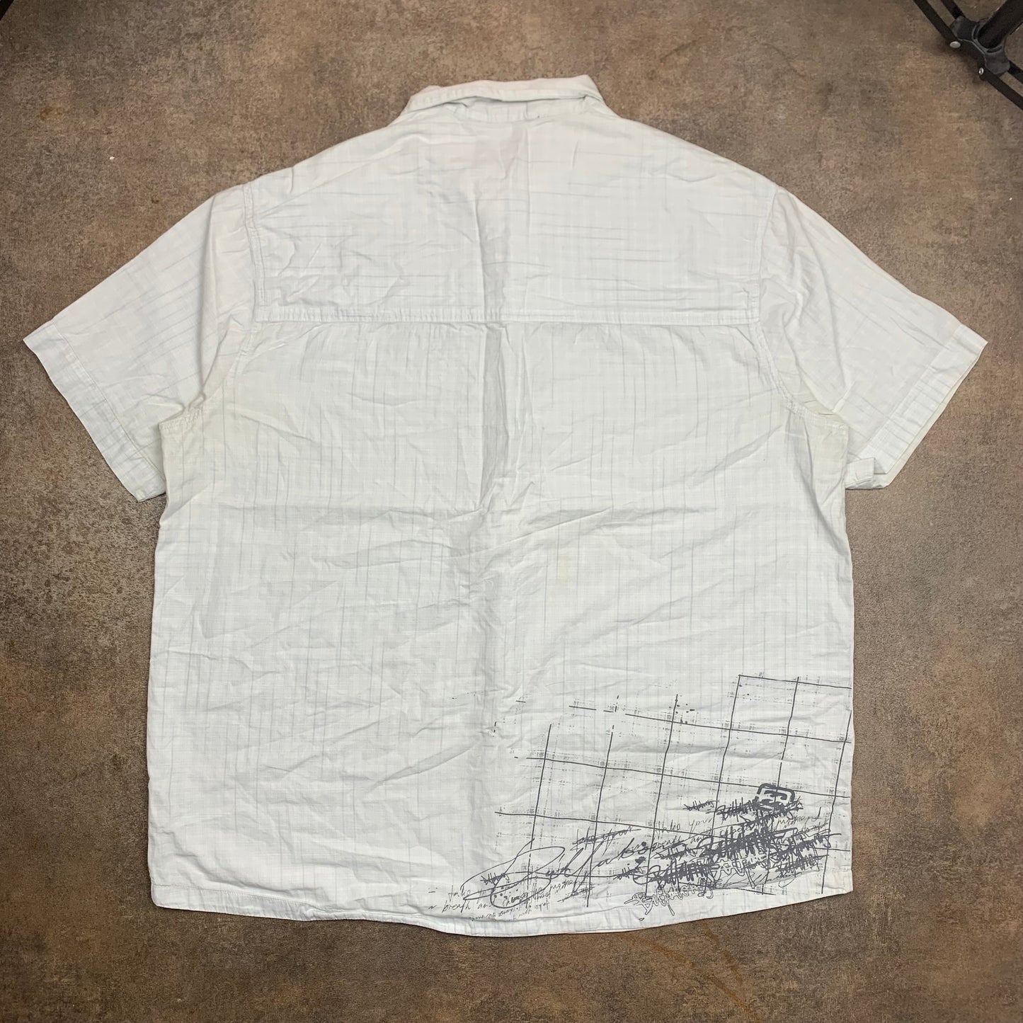 Billabong 00s white graphic button shirt