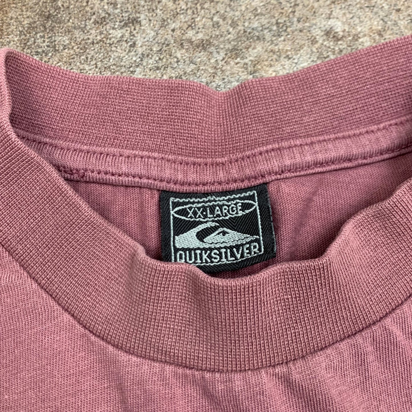 Quiksilver 90s pink graphic faded tee