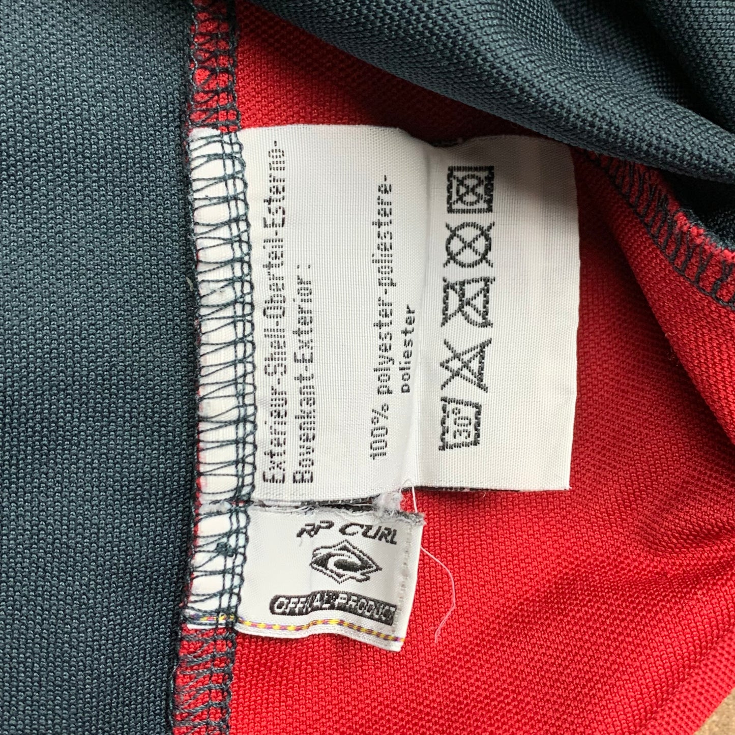 Rip Curl 00s graphic black rash vest