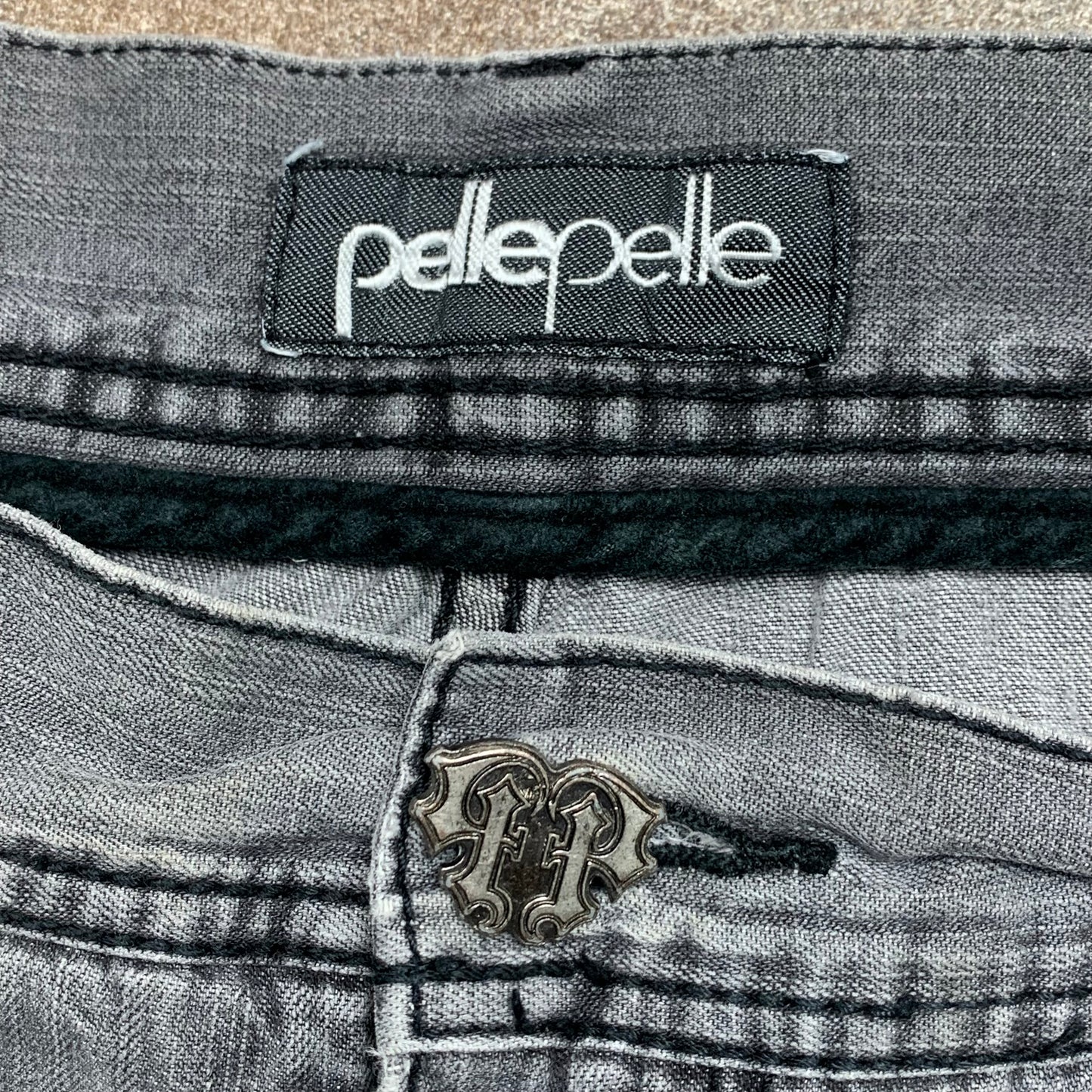 Pelle Pelle 00s graphic baggy jeans