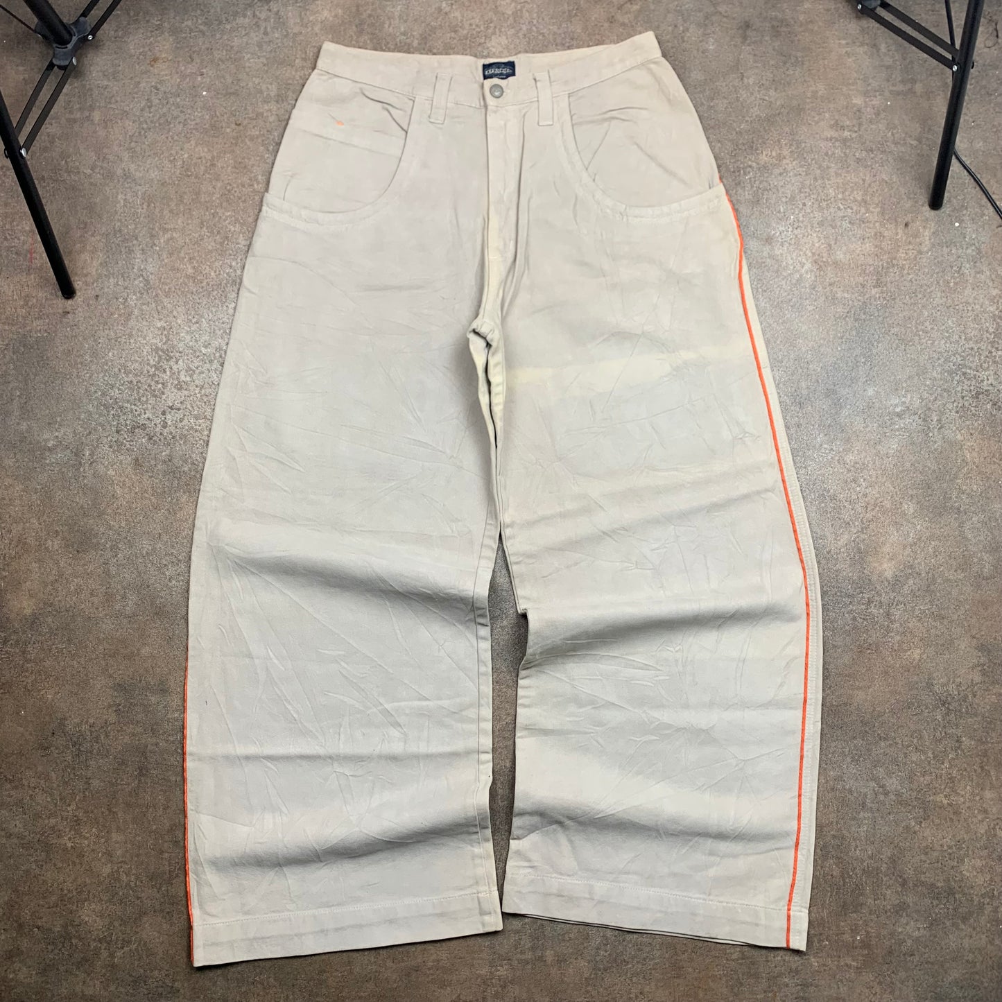 Exercise Surfwear 90s cream baggy graphic jeans