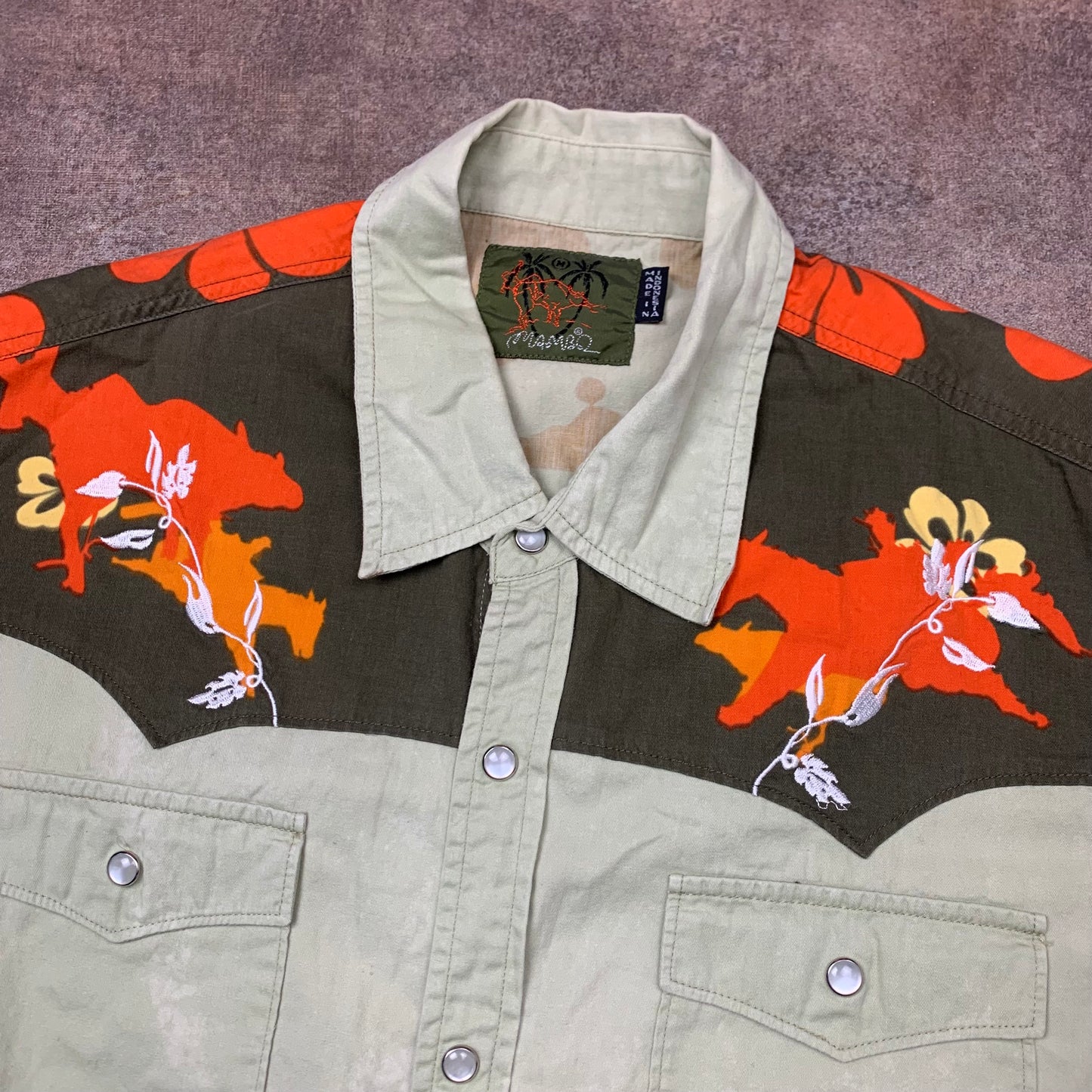 Mambo 00s white-khaki floral graphic shirt