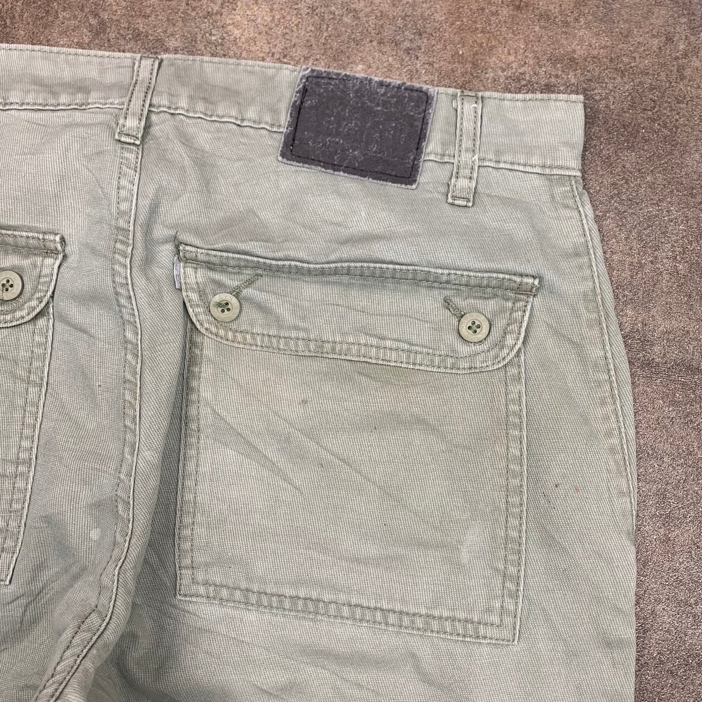 Levi's Silvertab 00s baggy beige cargo jeans