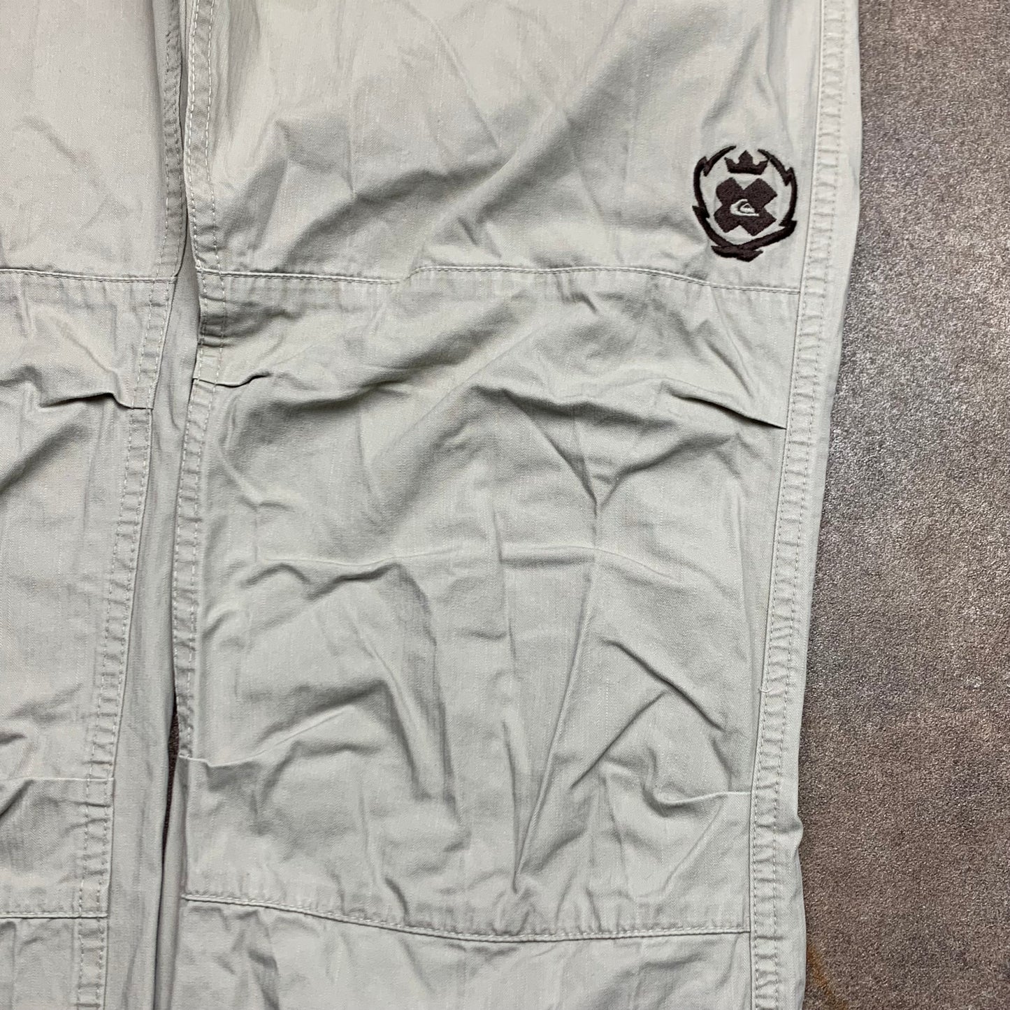 Quiksilver 00s baggy cream graphic jeans
