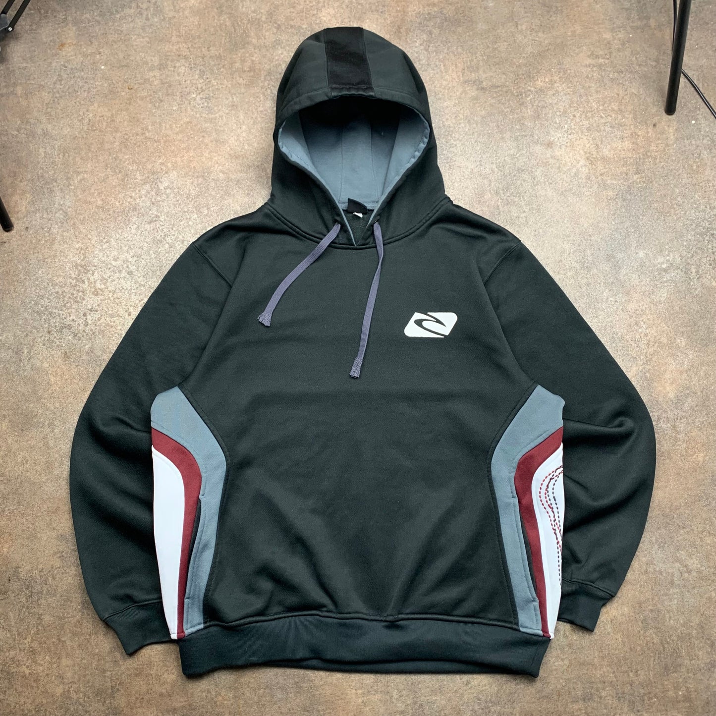 Rip Curl 00s black white graphic hoodie