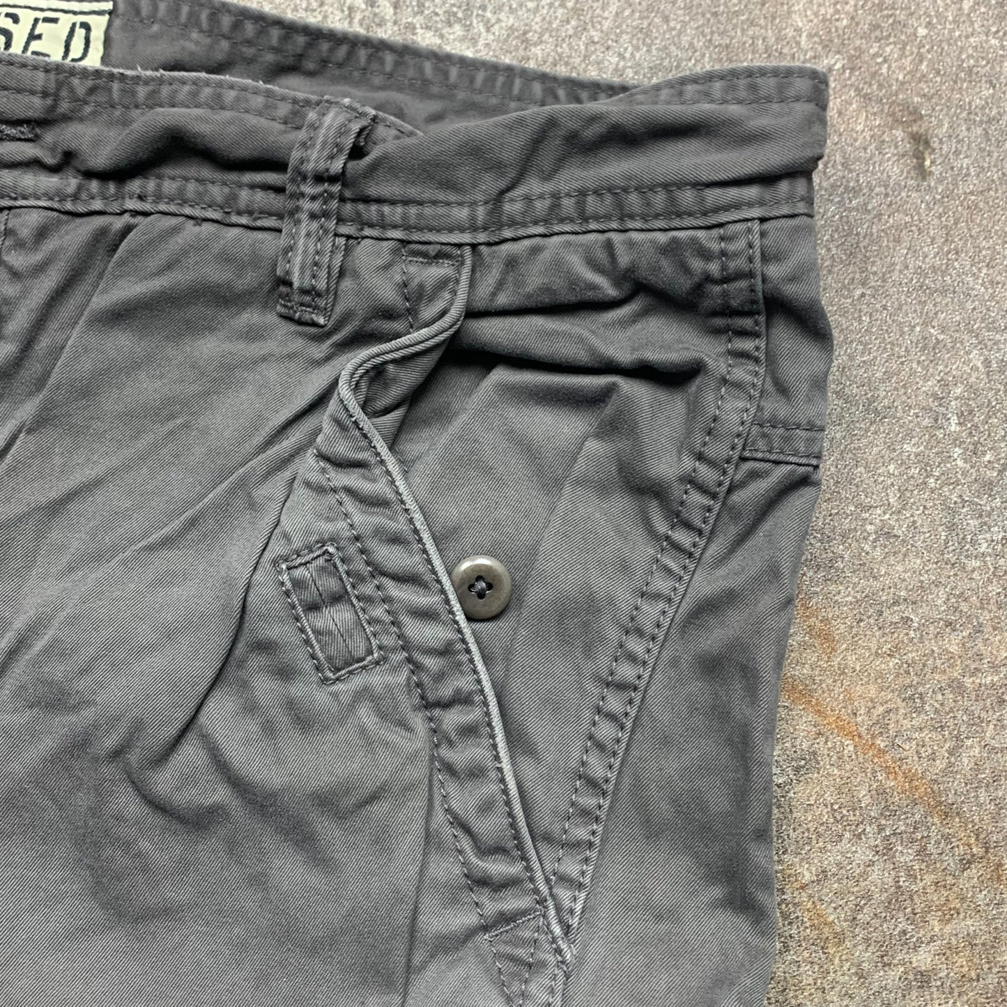 Closed 00s grey panelled combat trousers