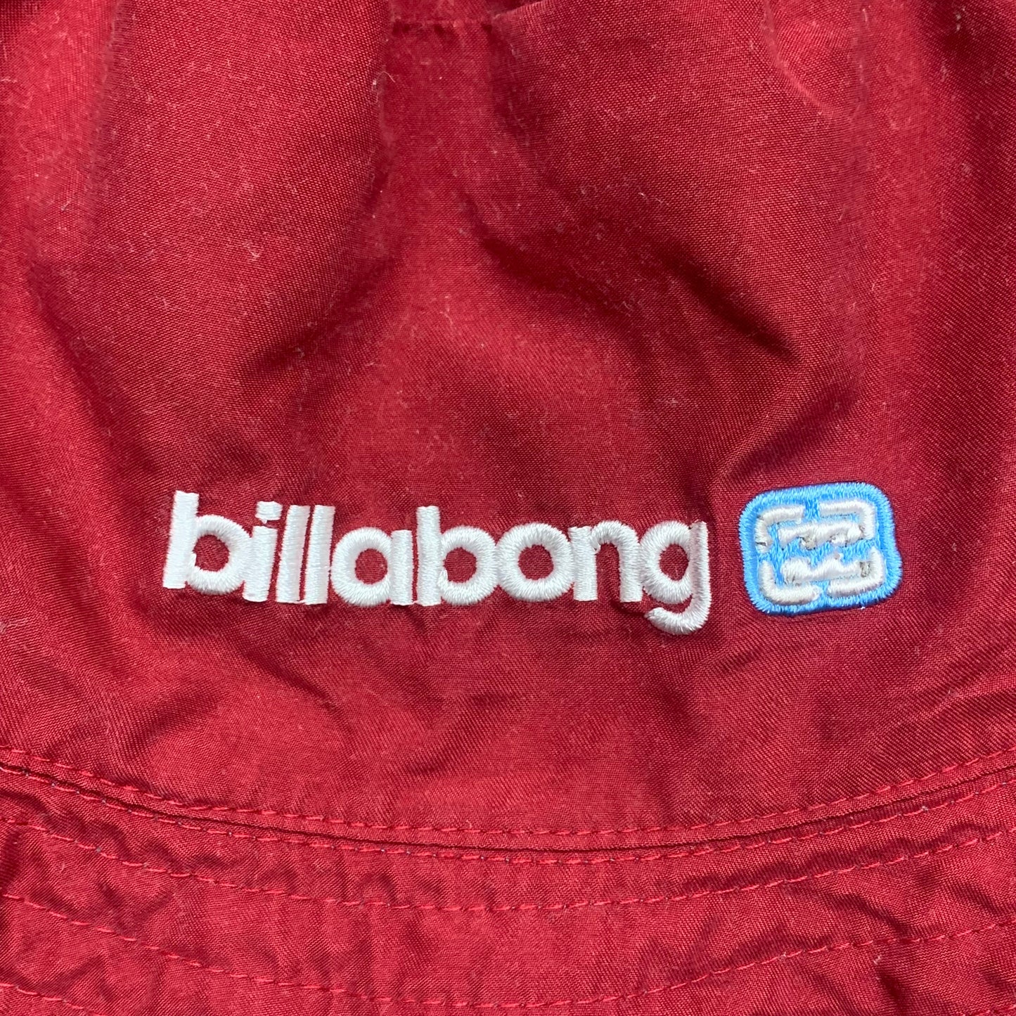Billabong 00s reversible bucket hat