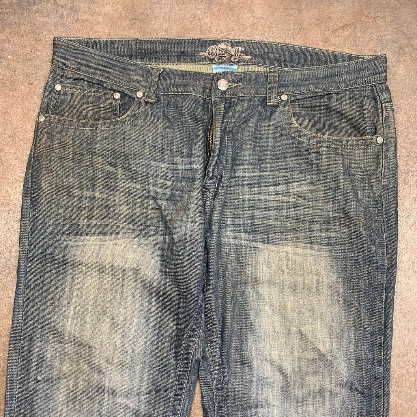00s baggy grunge graphic jeans