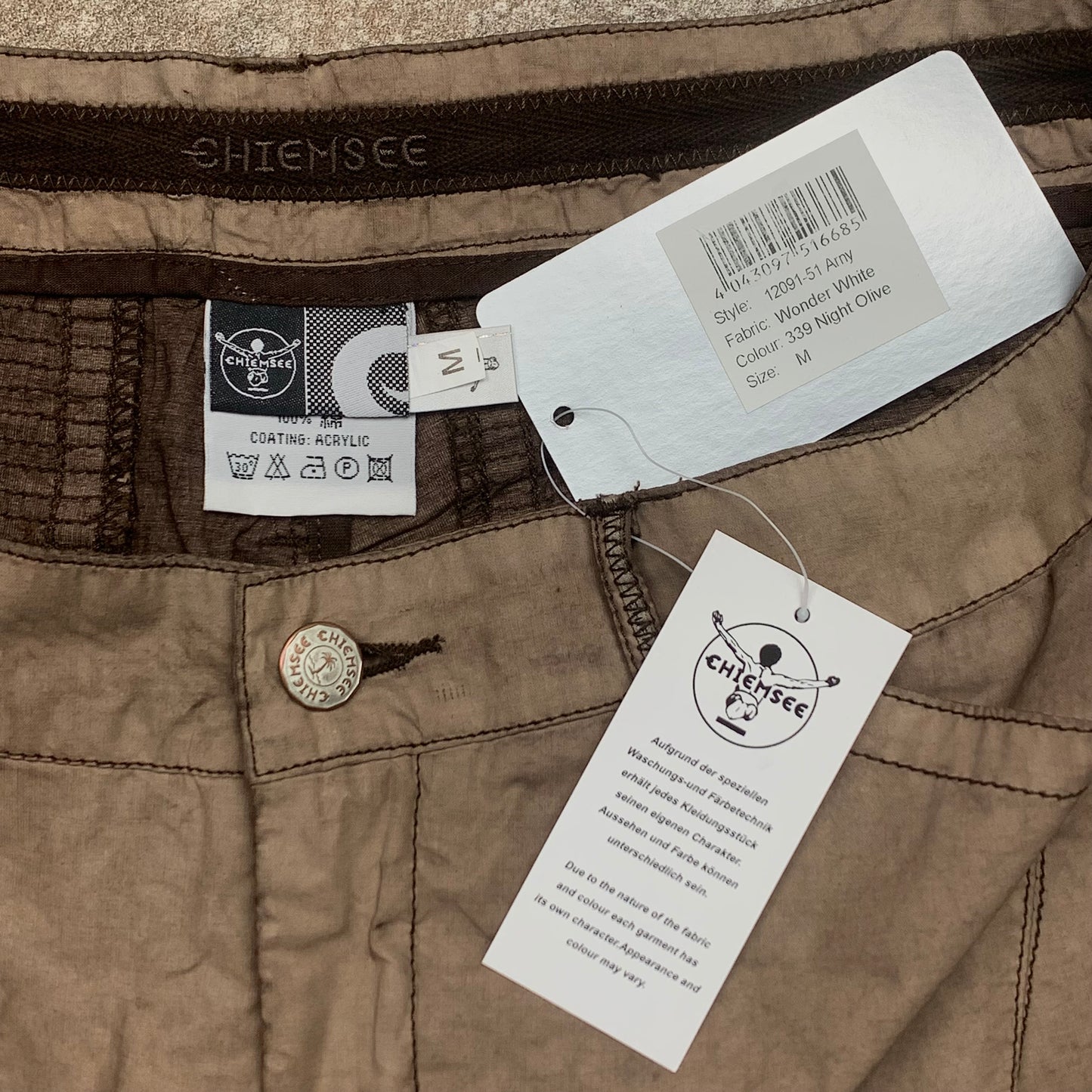 Chiemsee 00s tan baggy jorts