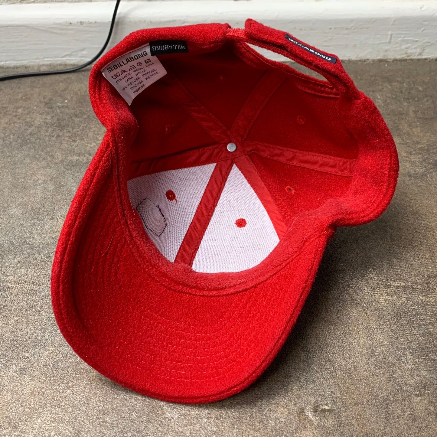 Billabong 00s red wool cap