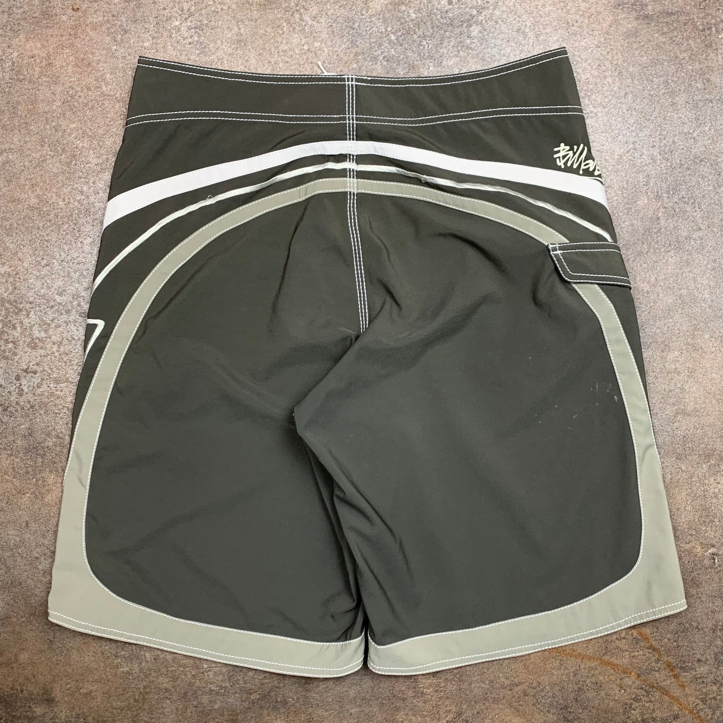 Billabong 00s brown graphic boardshorts