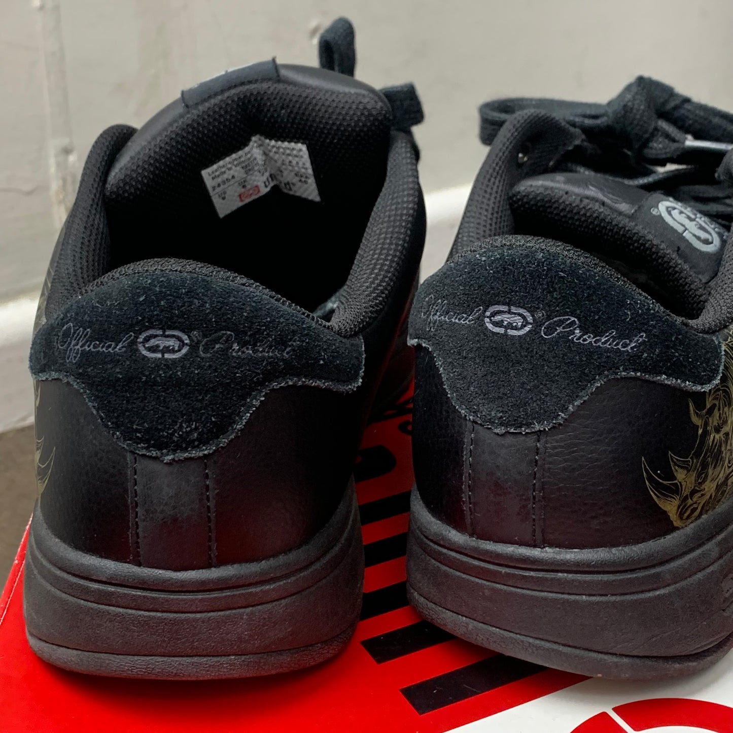Ecko Unltd. 00s black gold trainers