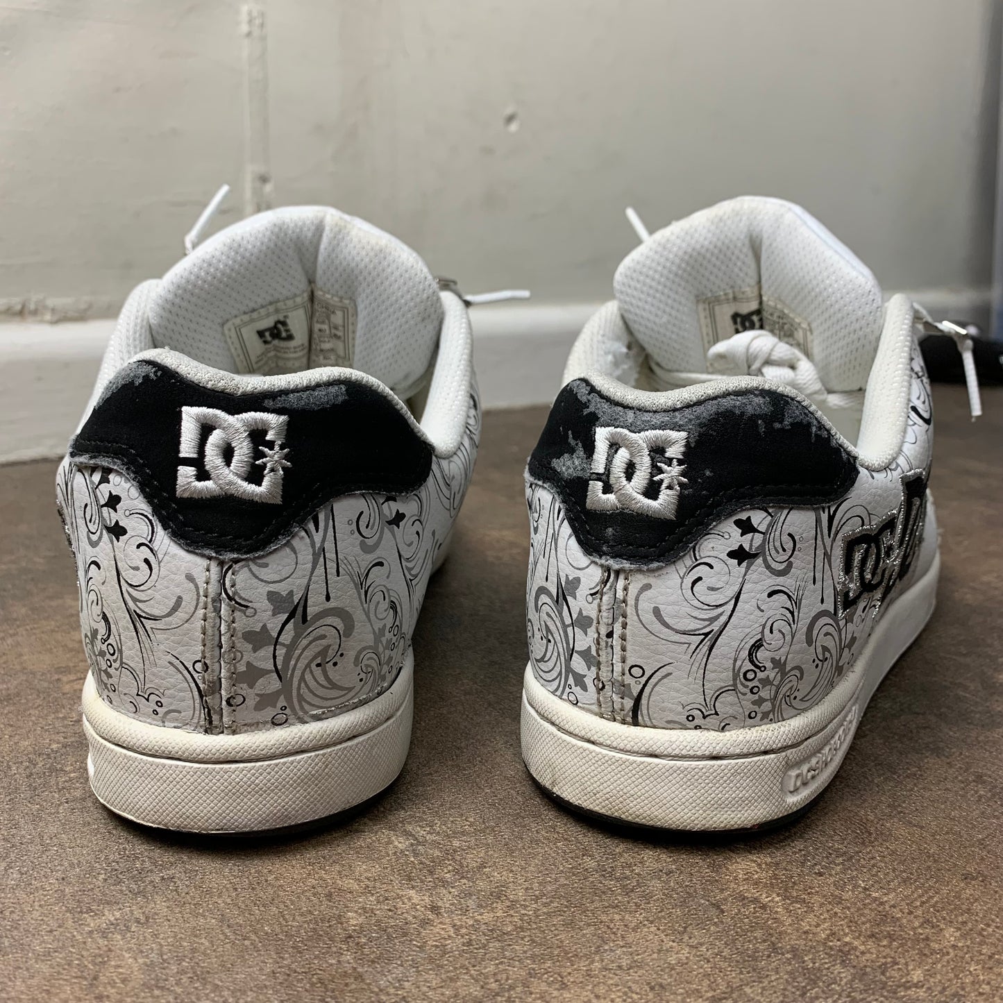 DC Shoes Pixie 3 00s white black chunky trainers
