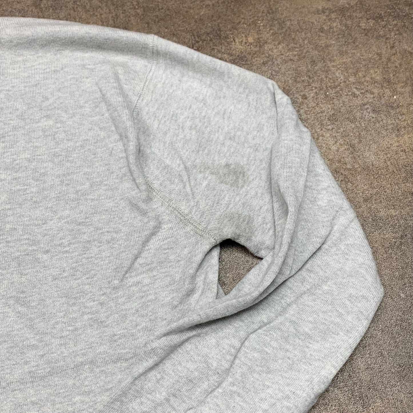 Rip Curl 00s graphic light grey knit jumper