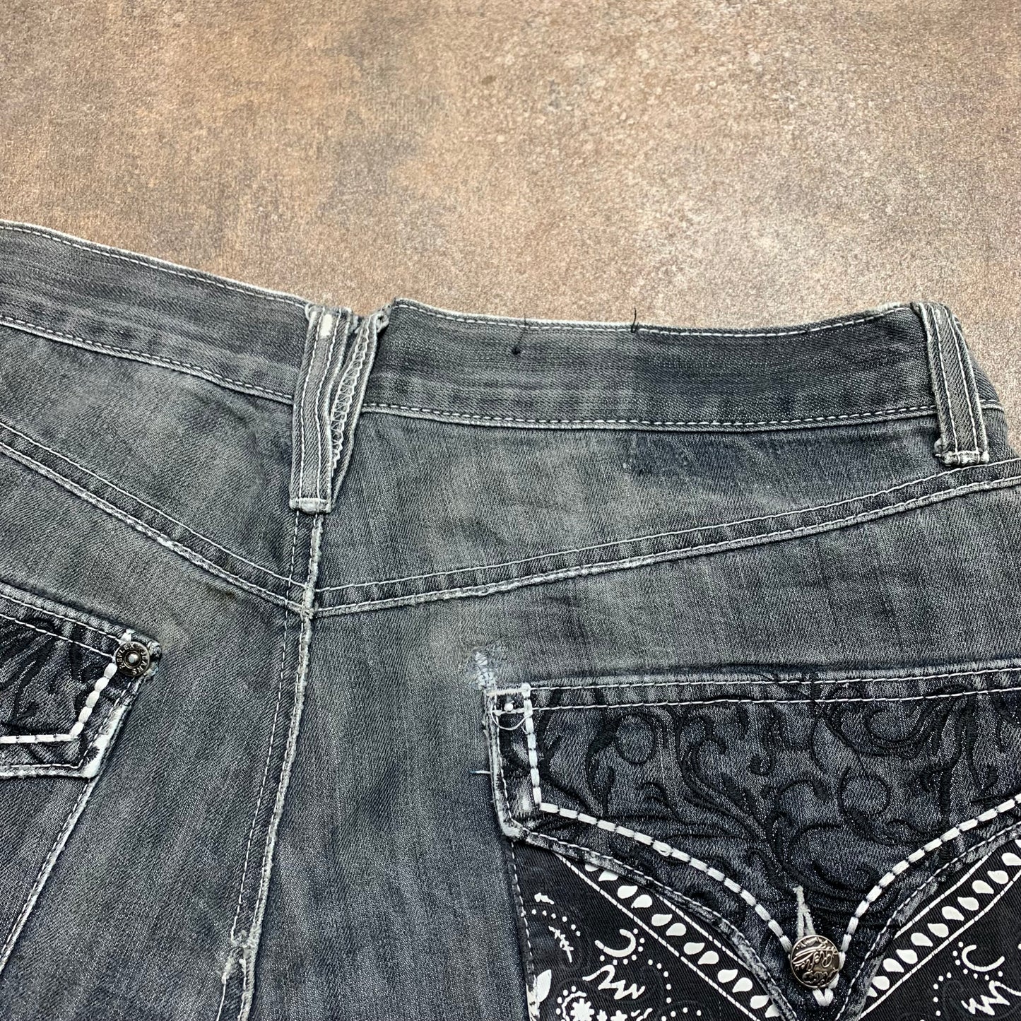 Reflex 00s grey tribal graphic baggy jeans