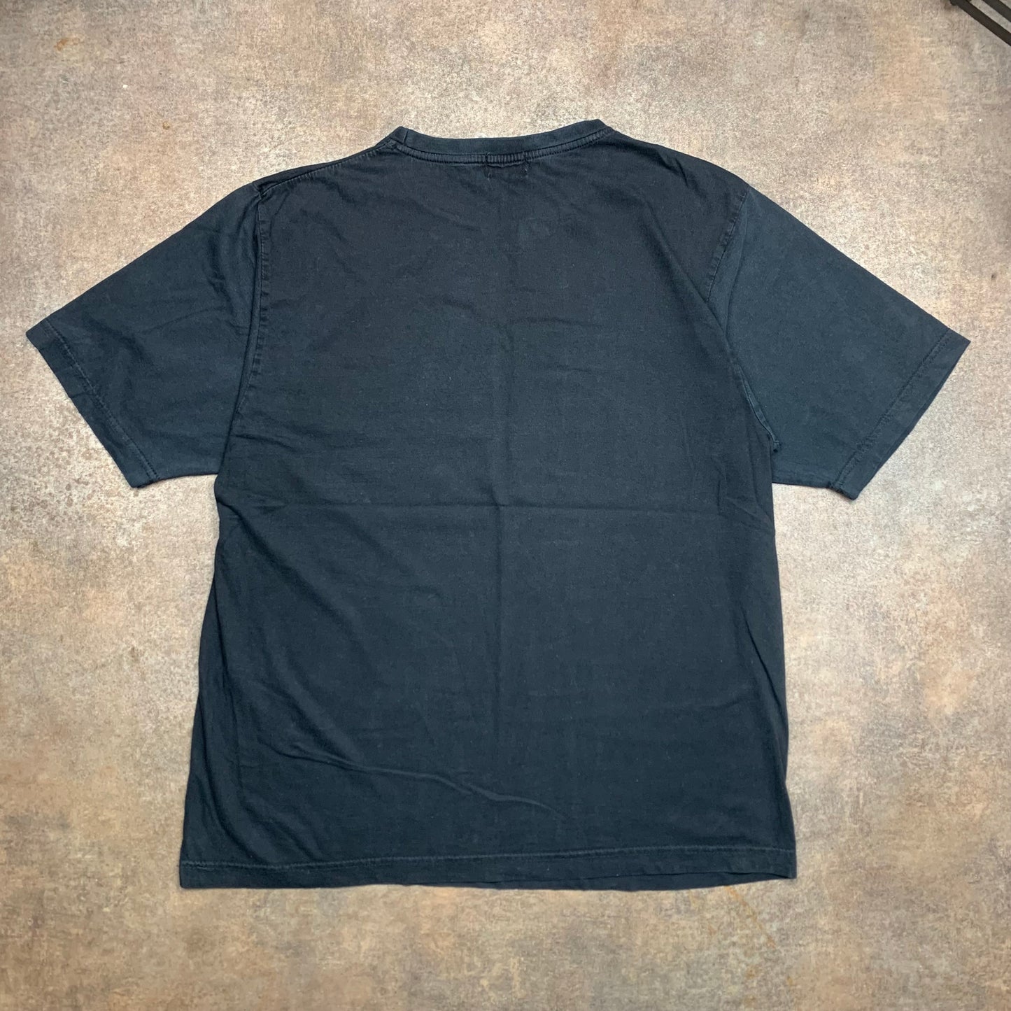 Henleys 00s black grunge graphic tee