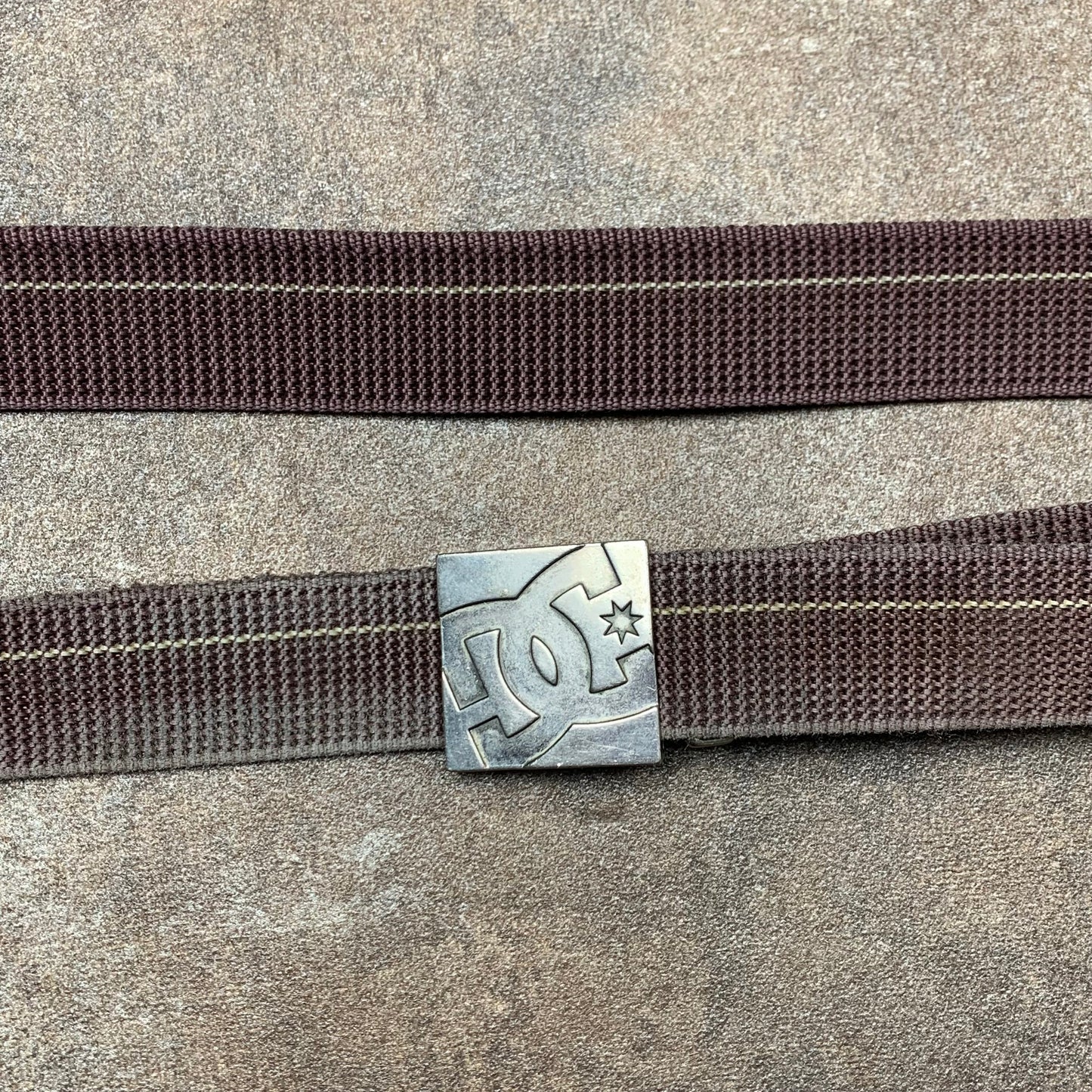 DC Shoes 00s brown grunge belt
